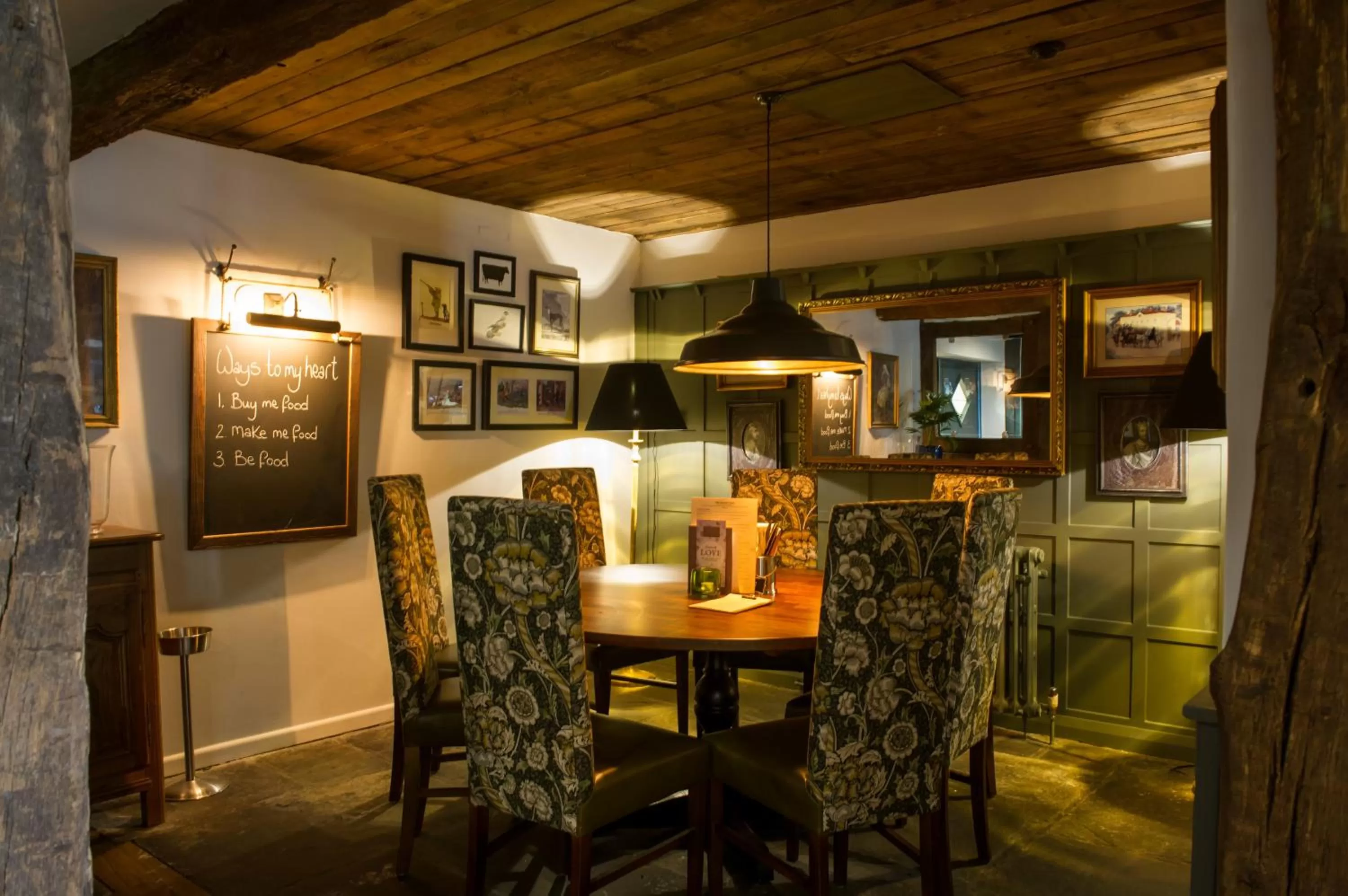 Restaurant/places to eat, Dining Area in The Snowy Owl by Innkeeper's Collection