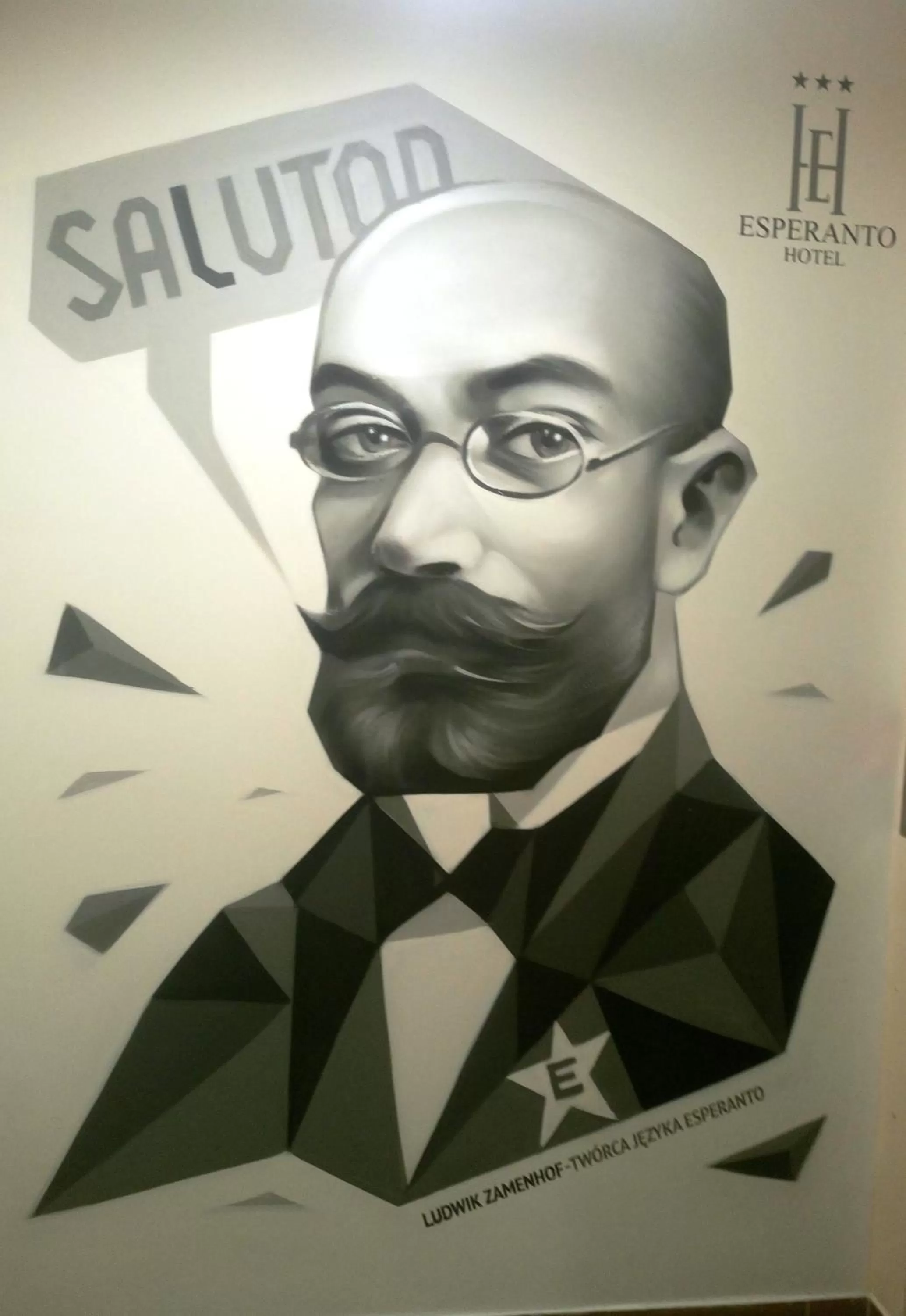 Logo/Certificate/Sign in Hotel Esperanto