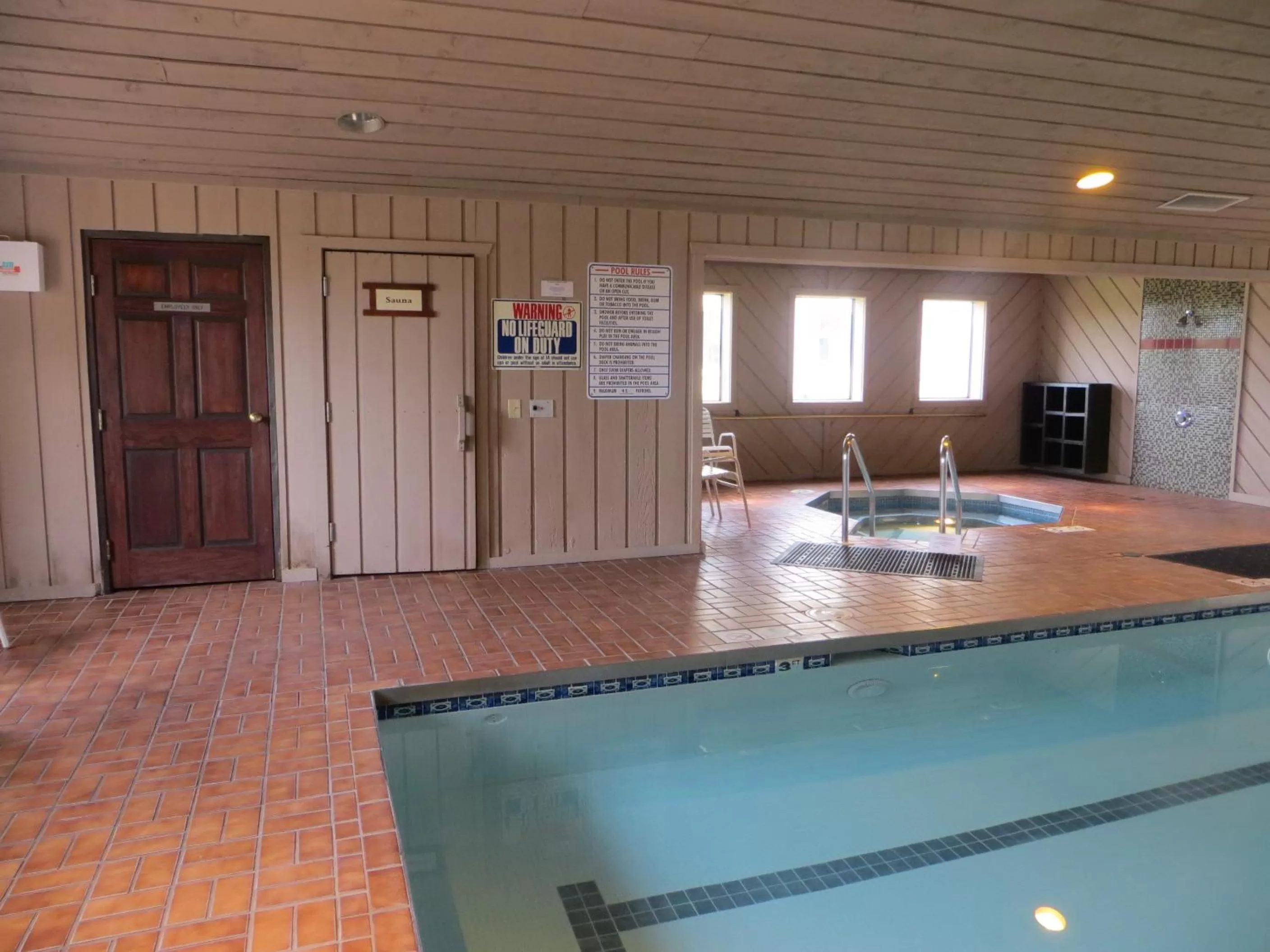 Swimming pool in Ramada by Wyndham Wisconsin Dells I-90