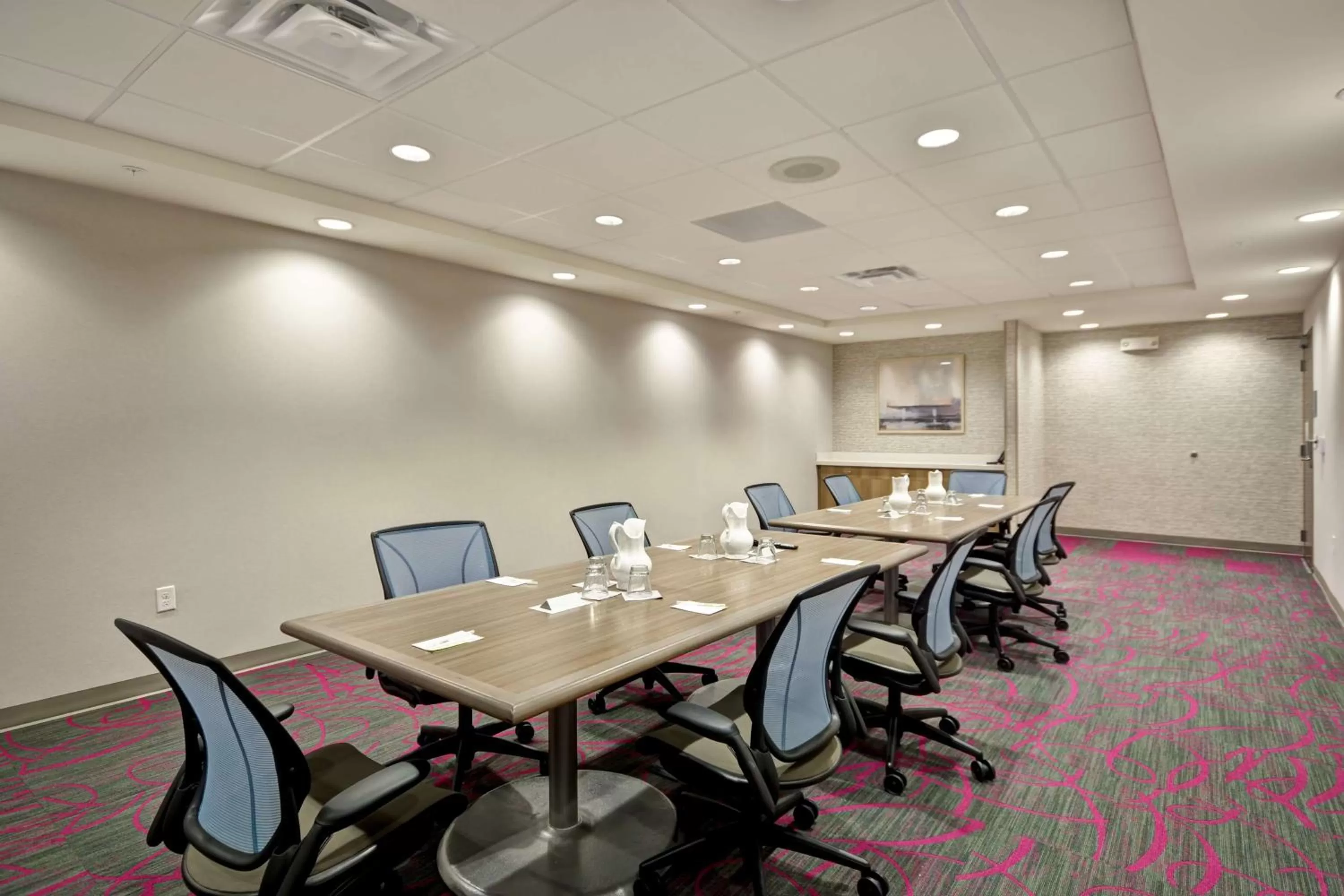Meeting/conference room in Home2 Suites by Hilton Kansas City KU Medical Center