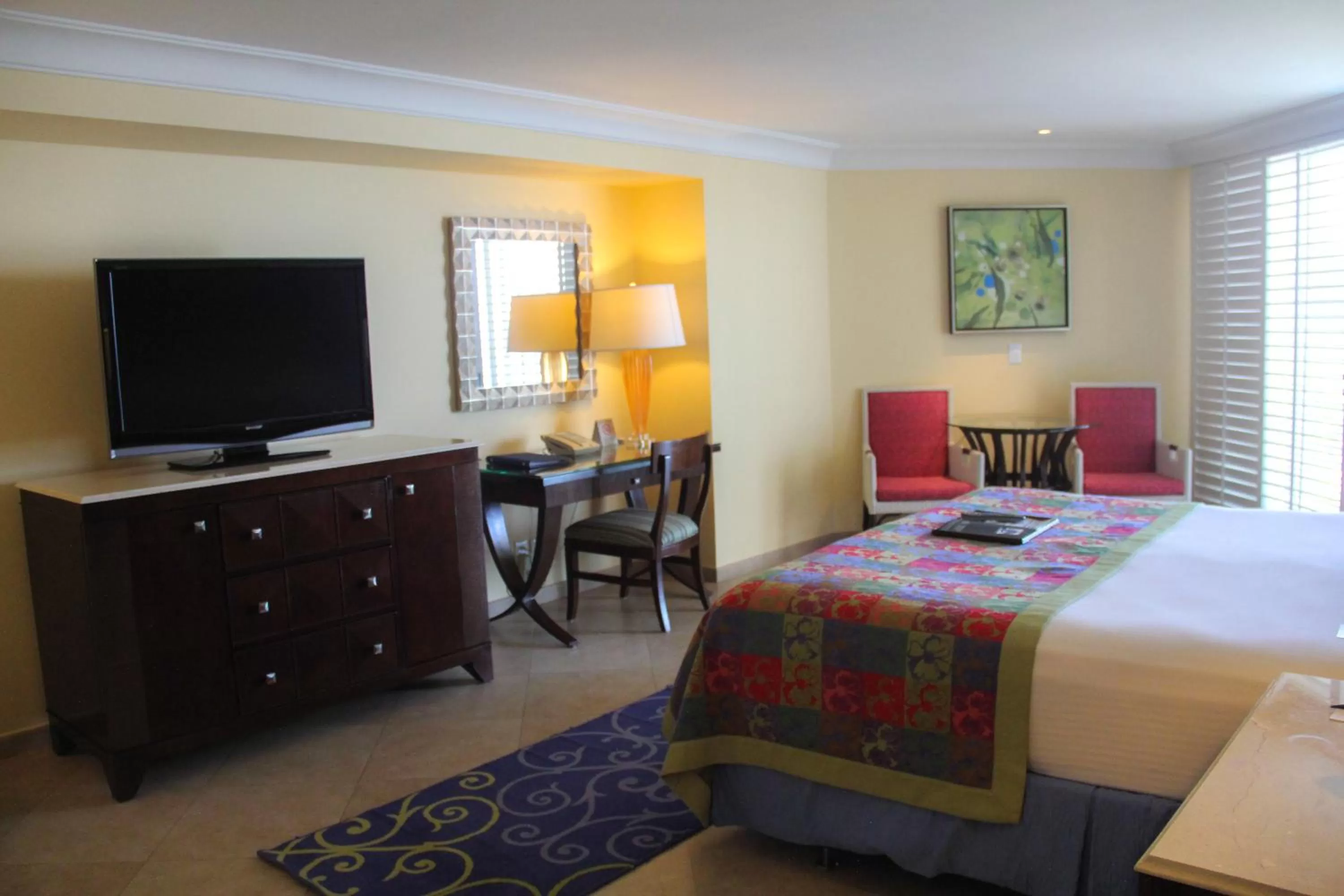 Photo of the whole room, Bed in Princess Mundo Imperial Riviera Diamante Acapulco