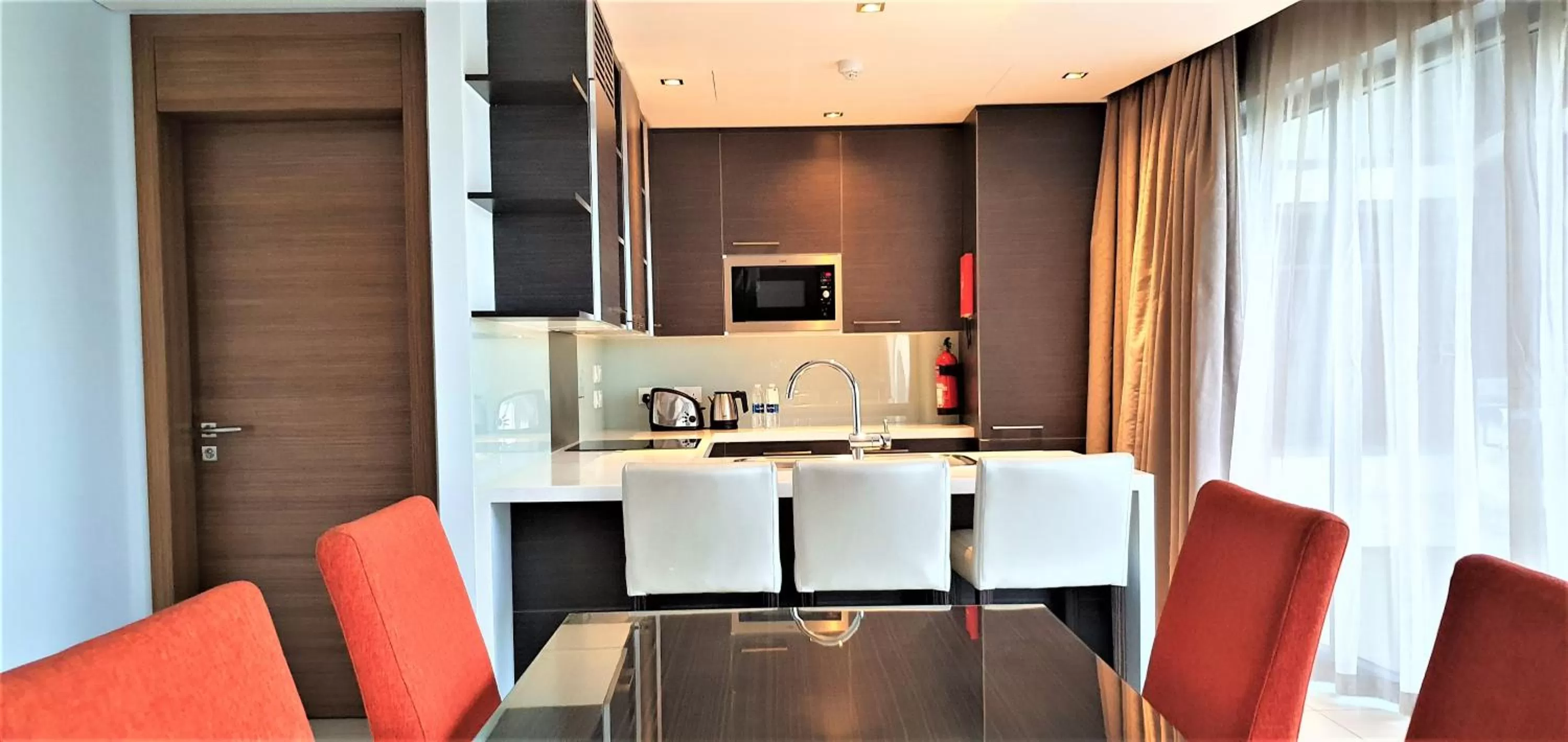 Kitchen or kitchenette in Majestic Arjaan by Rotana – Manama