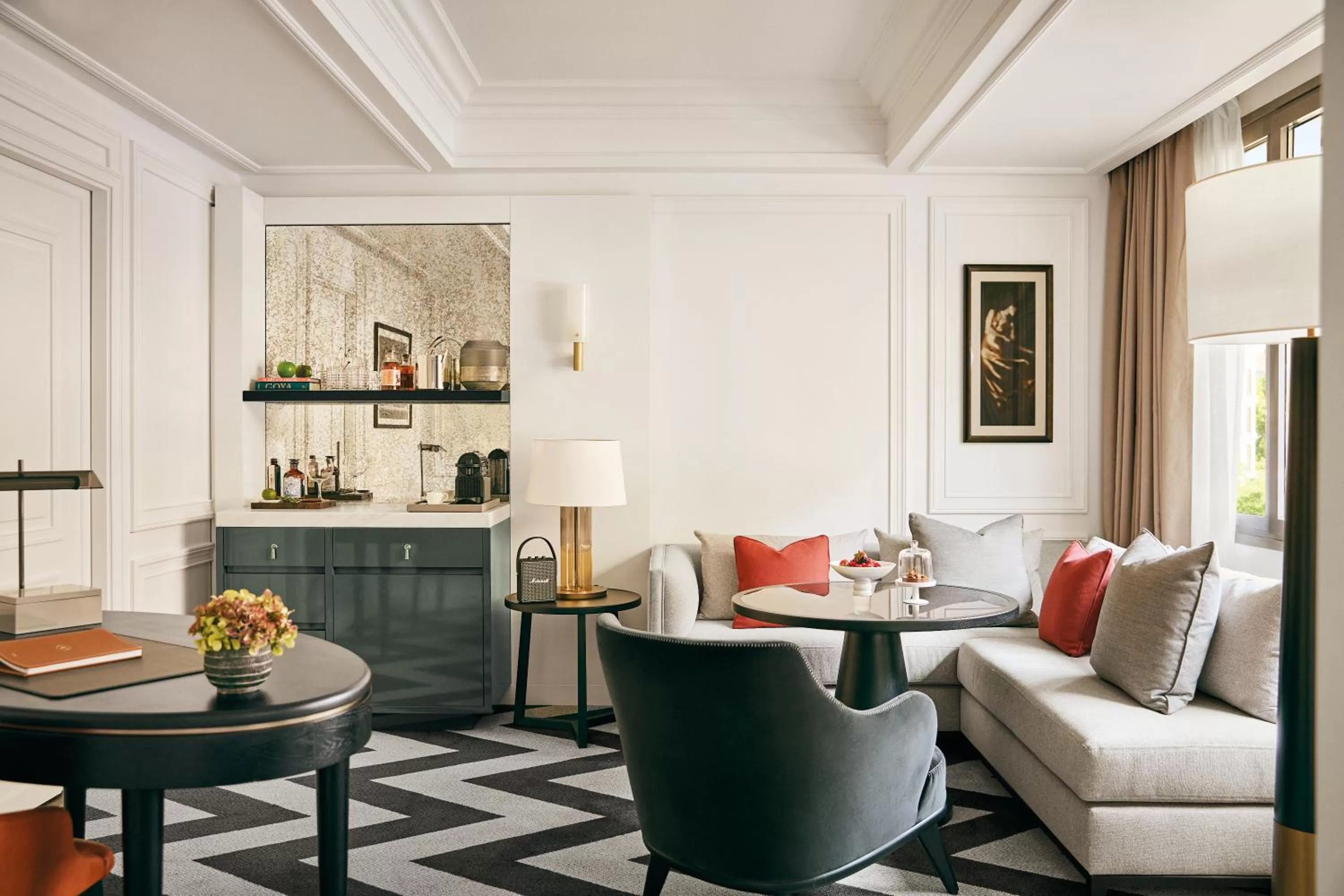 Seating area in Rosewood Villa Magna