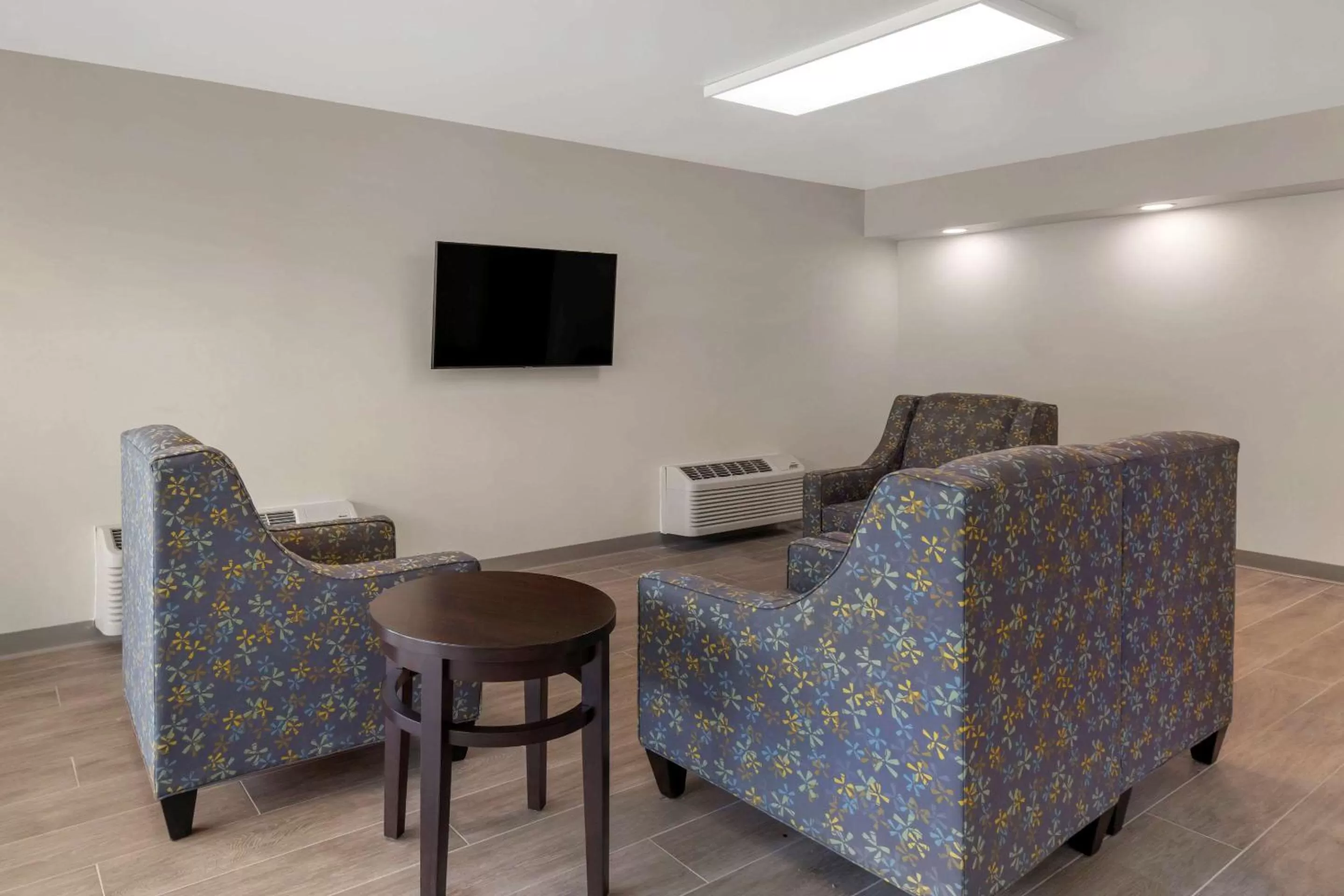Lobby or reception in Quality Inn Saint Petersburg North-Tampa Bay