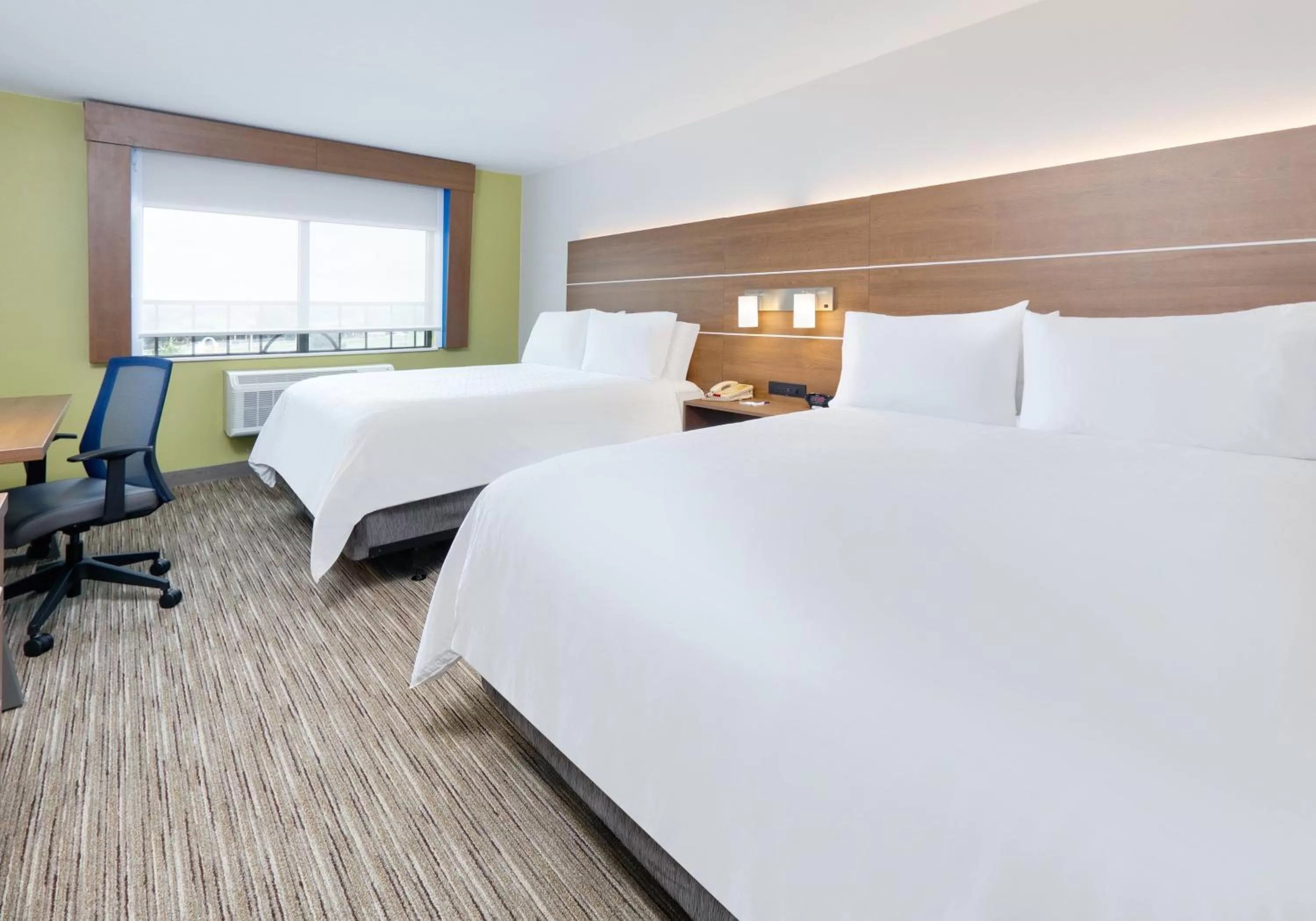 Photo of the whole room, Bed in Holiday Inn Express & Suites San Antonio NW near SeaWorld by IHG