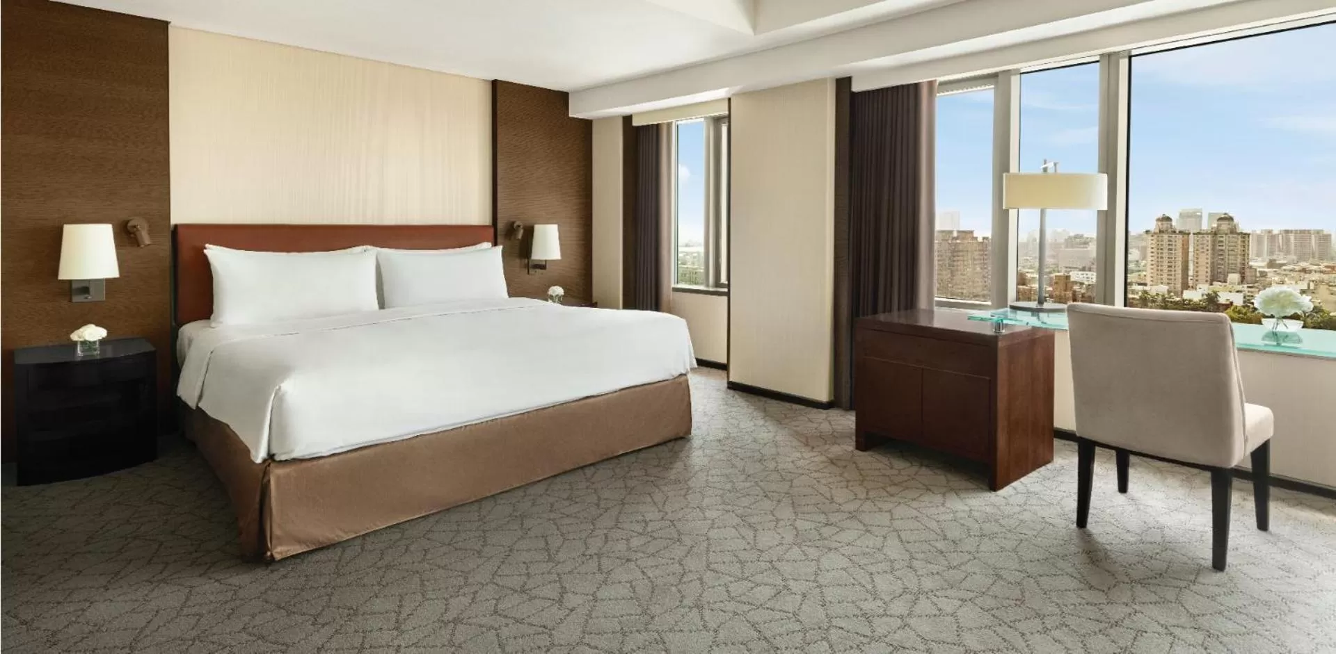 City view, Bed in Shangri-La Far Eastern Tainan