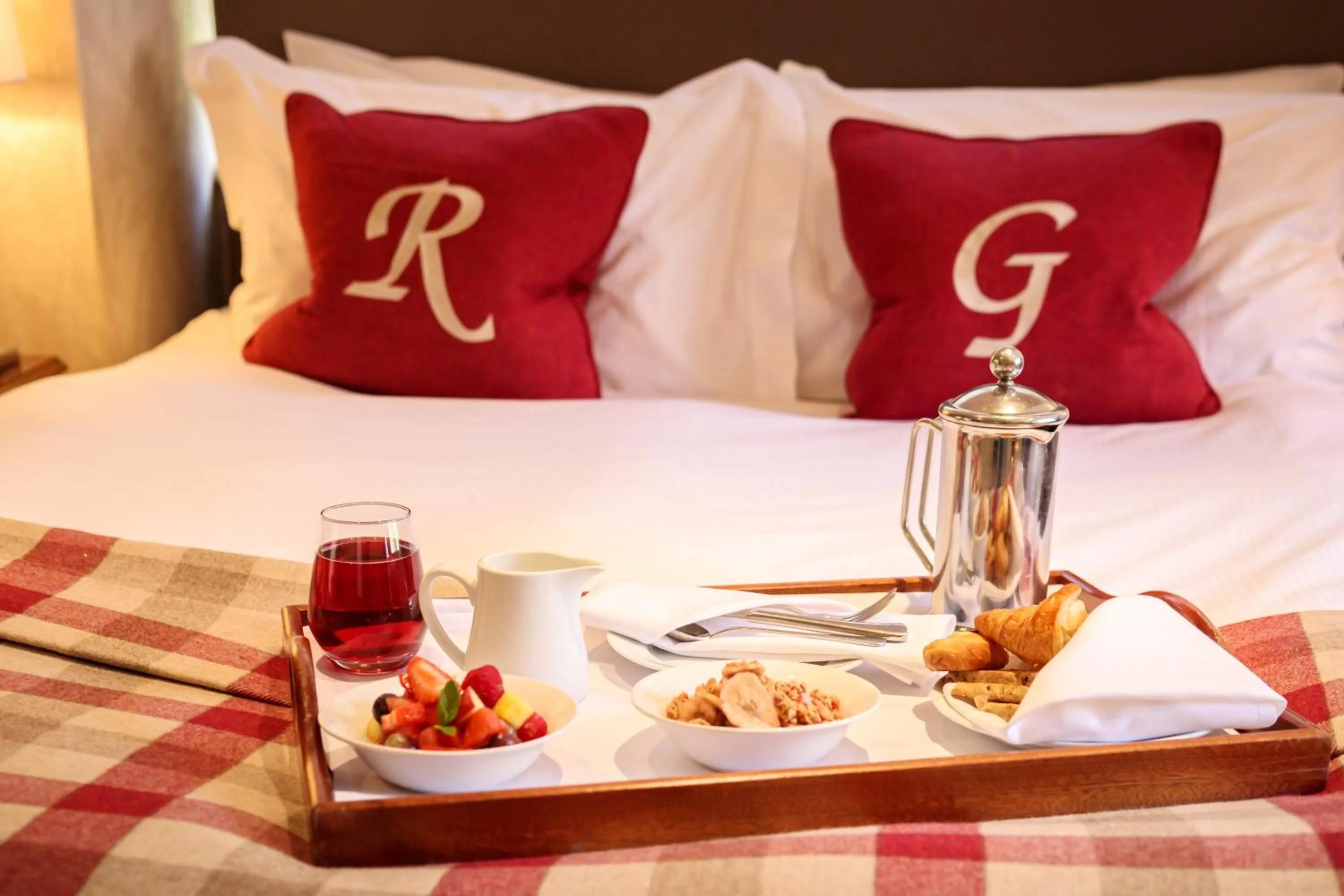 Bed in Rowhill Grange Hotel & Utopia Spa