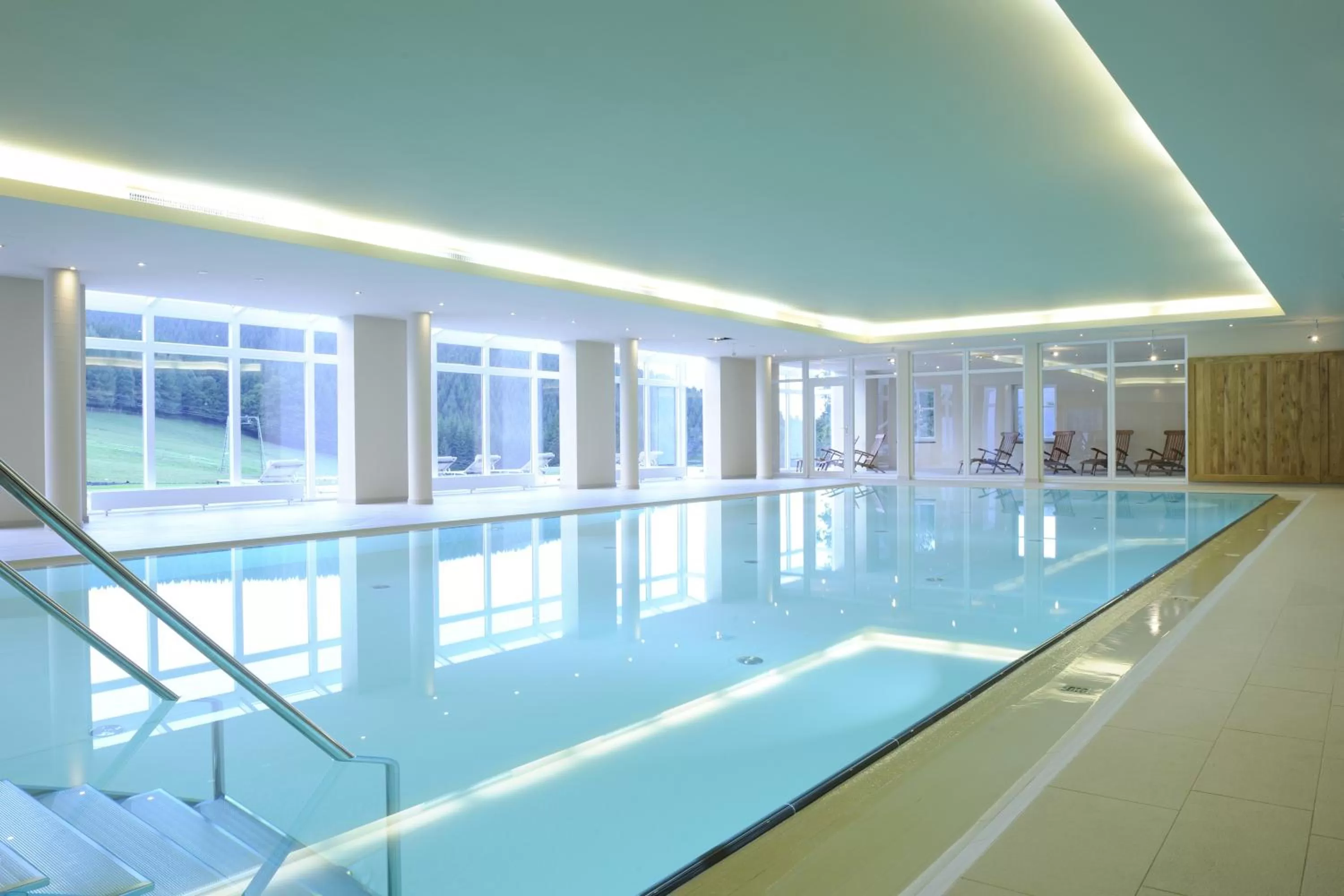 Swimming pool in Hotel Rimberg