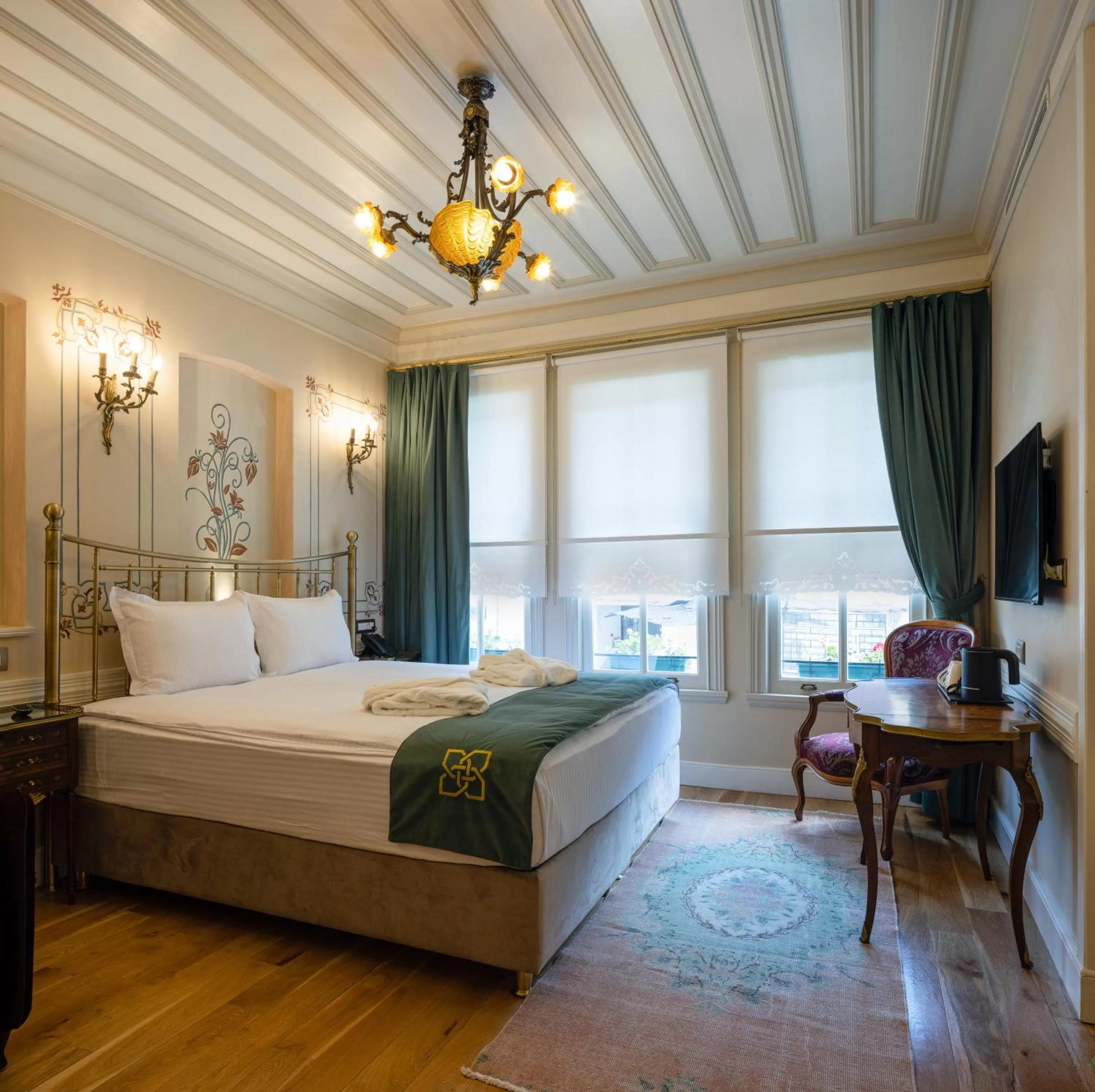 Bed in Hotel Turkish House