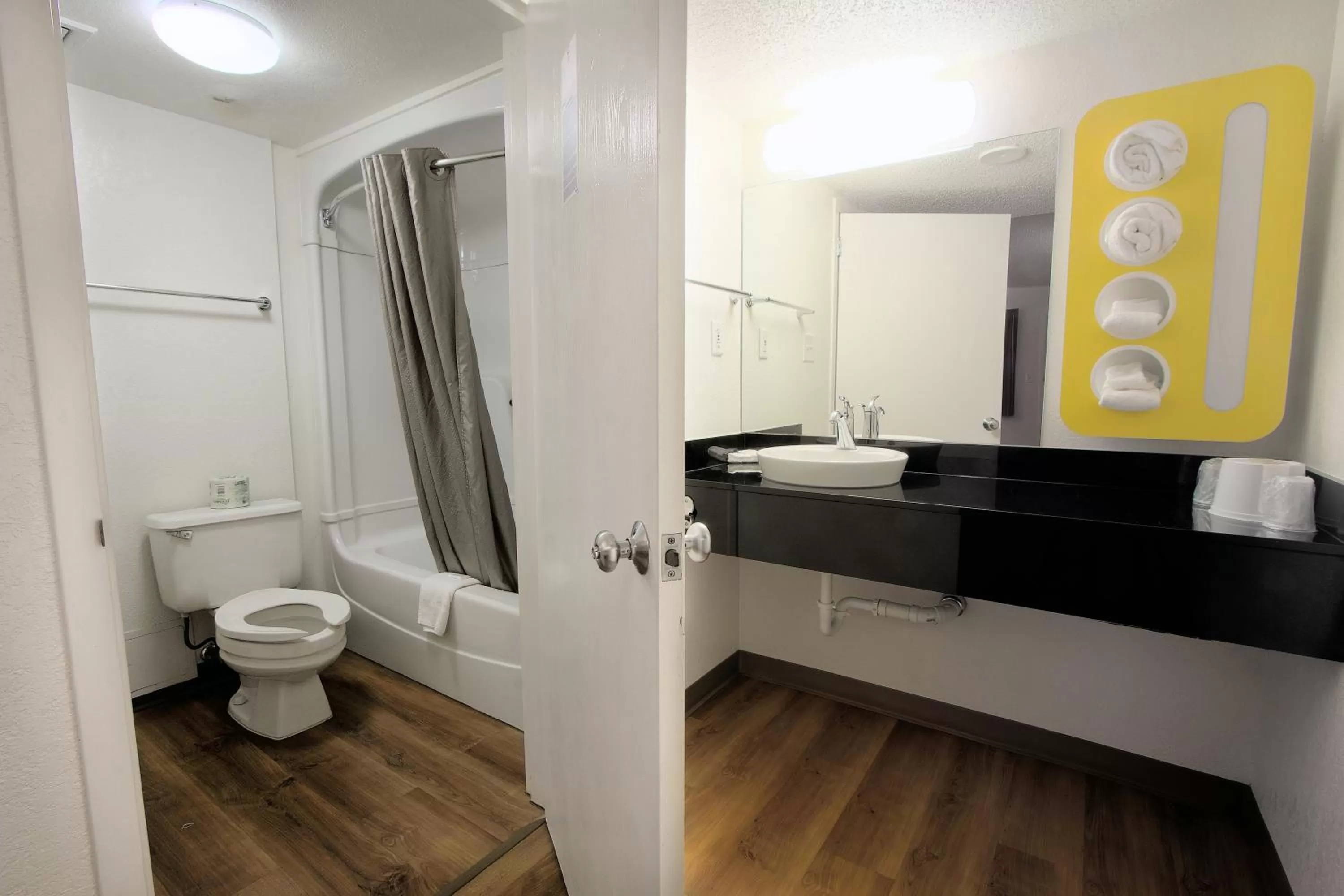 Bathroom in Motel 6-Piscataway, NJ