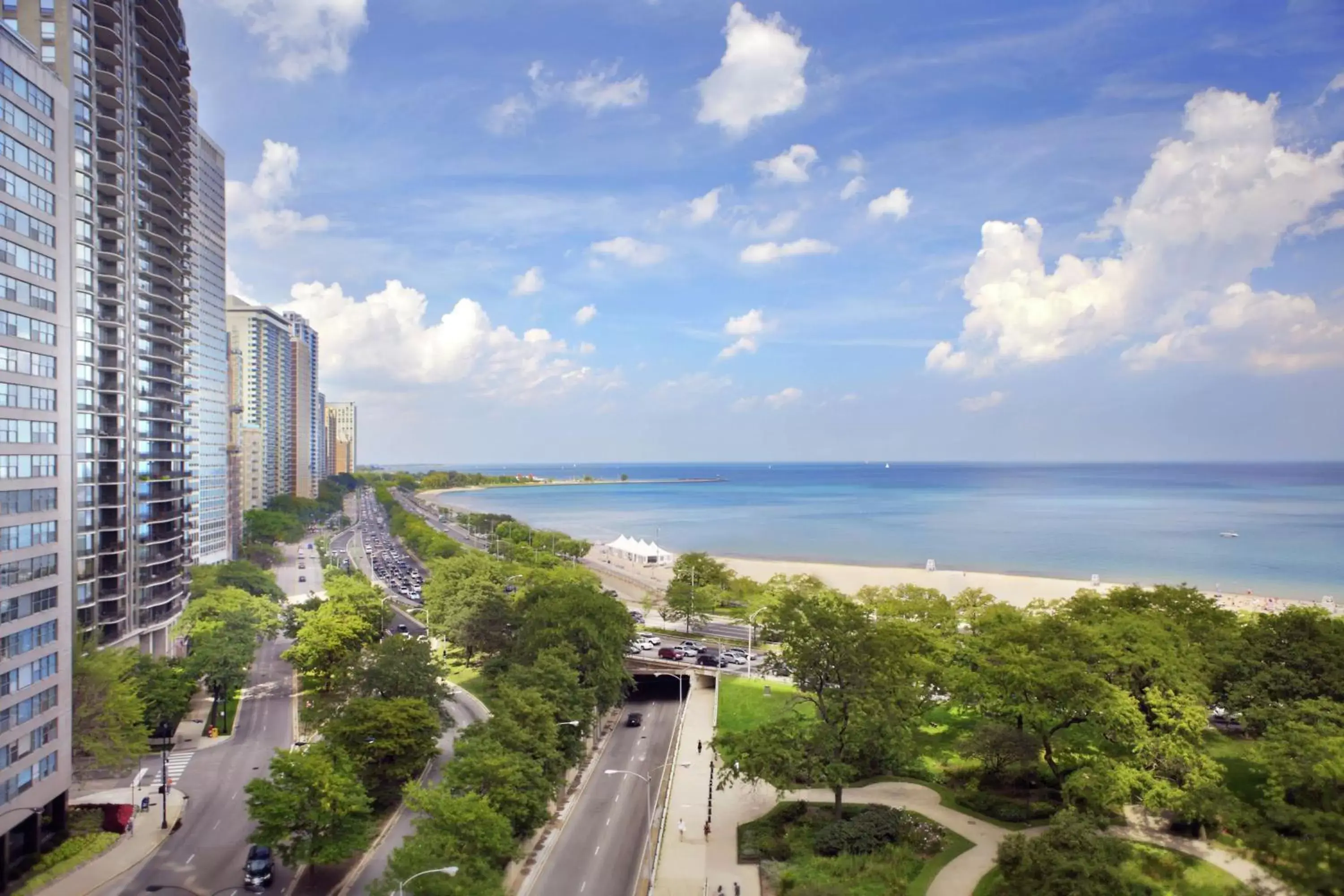 King Room with Lake View - Hearing Accessible in The Drake Hotel King Room with Lake View - Hearing Accessible in The Drake Hotel