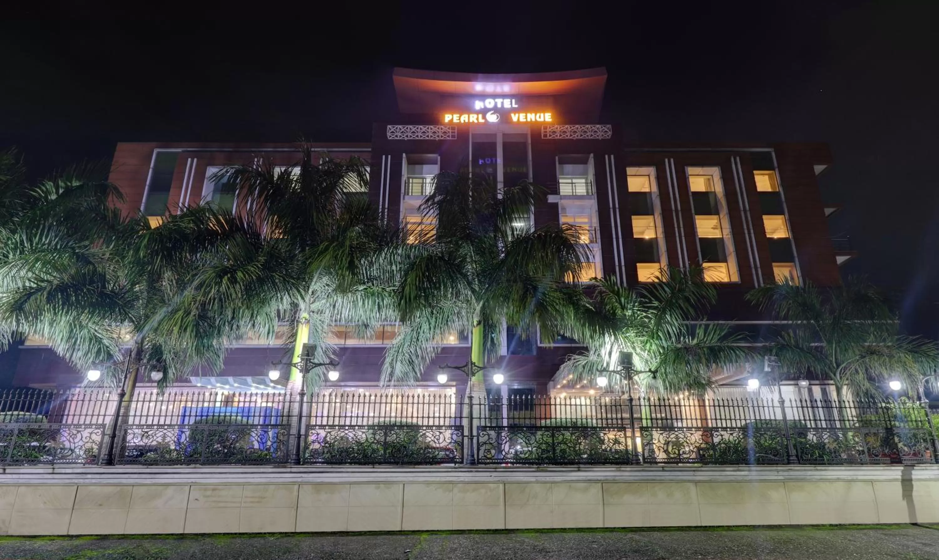 Property building in Treebo Tryst Pearl Avenue Ring Road