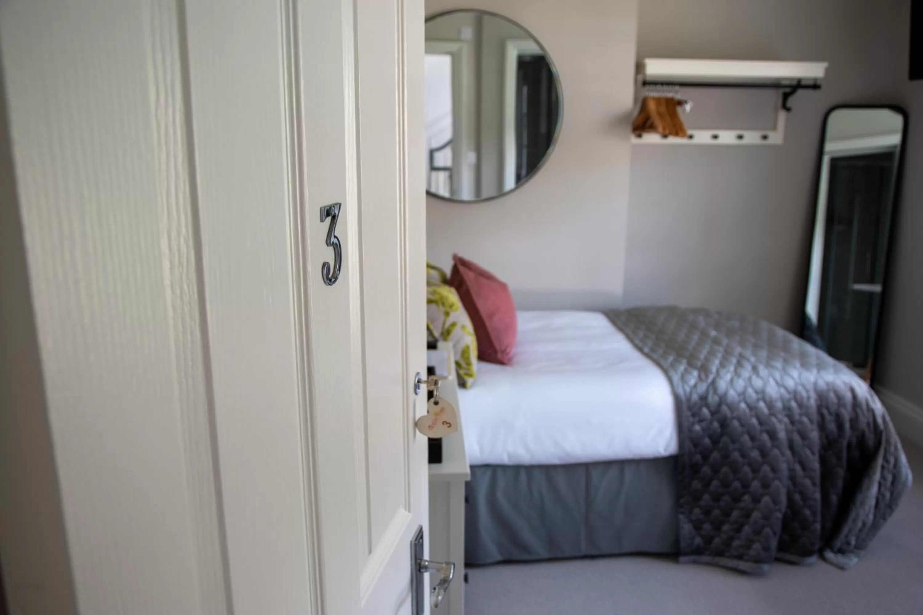 Bed in Apple Tree Bed and Breakfast