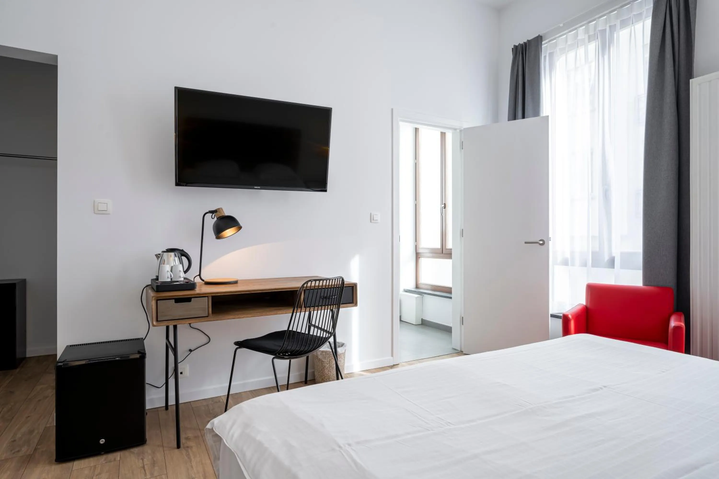 Coffee/tea facilities, Bed in Beverly Hills Hotel