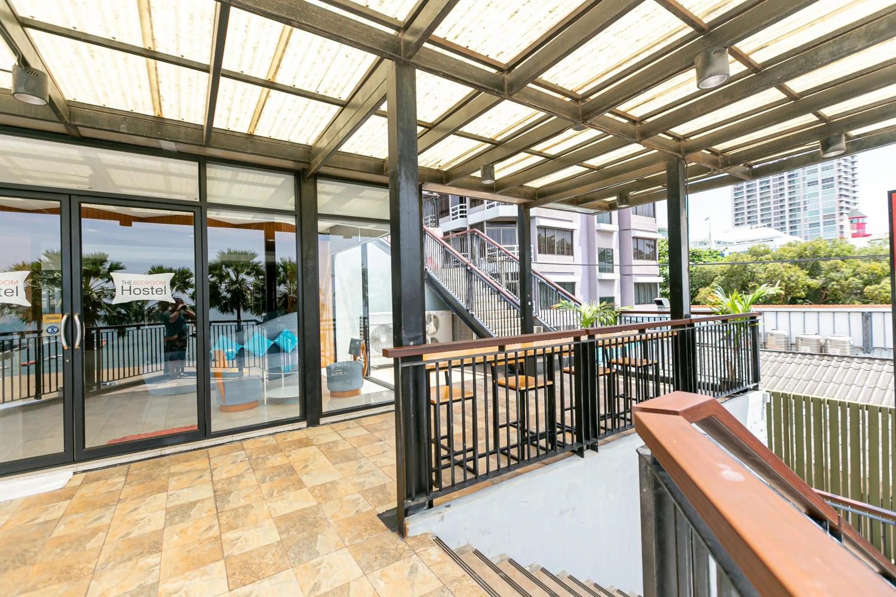 Area and facilities in The Bedrooms Hostel Pattaya