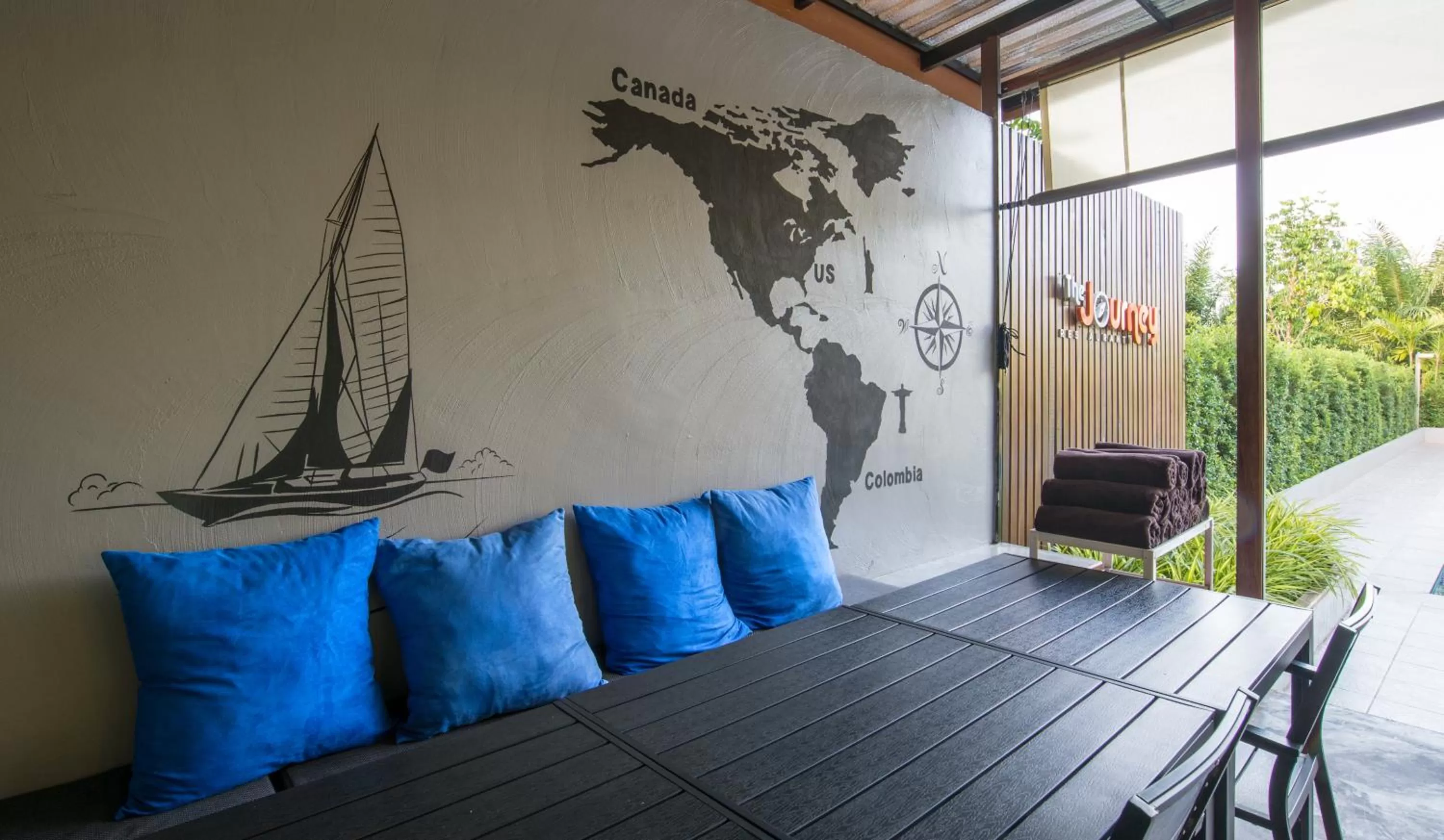 Restaurant/places to eat in The Fong Krabi resort