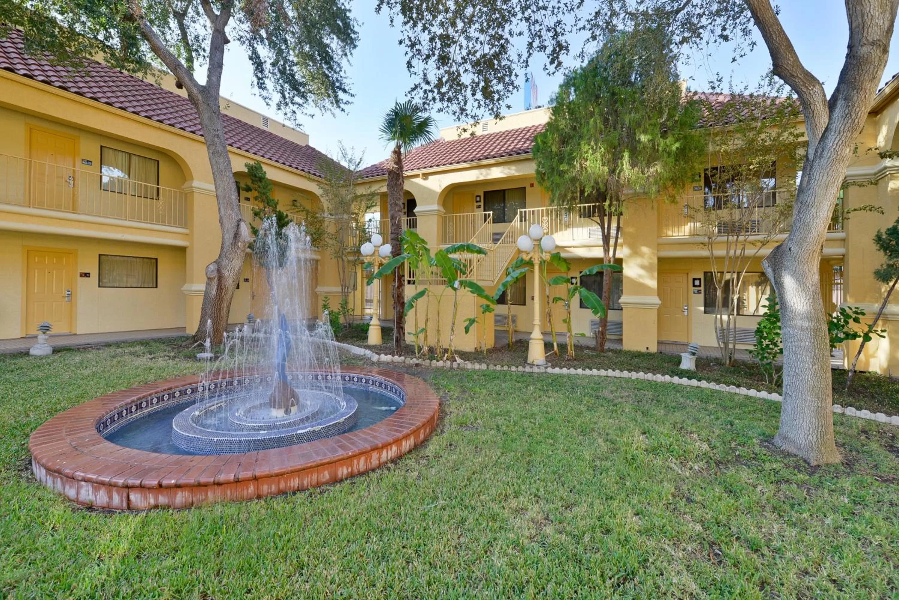 Facade/entrance in Super 8 by Wyndham Corpus Christi Northwest