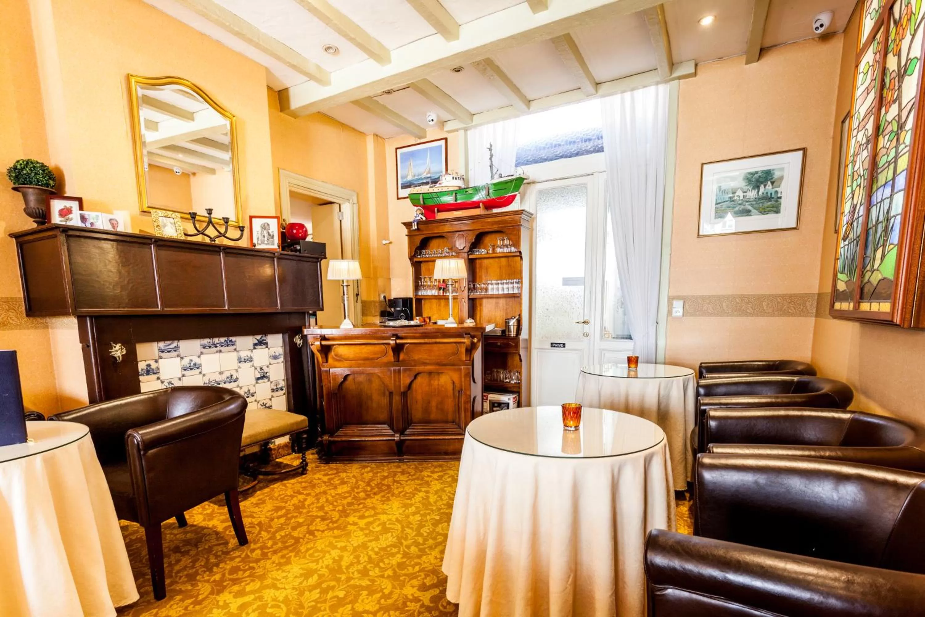 Lounge or bar in Malecot Hotel by F-Hotels