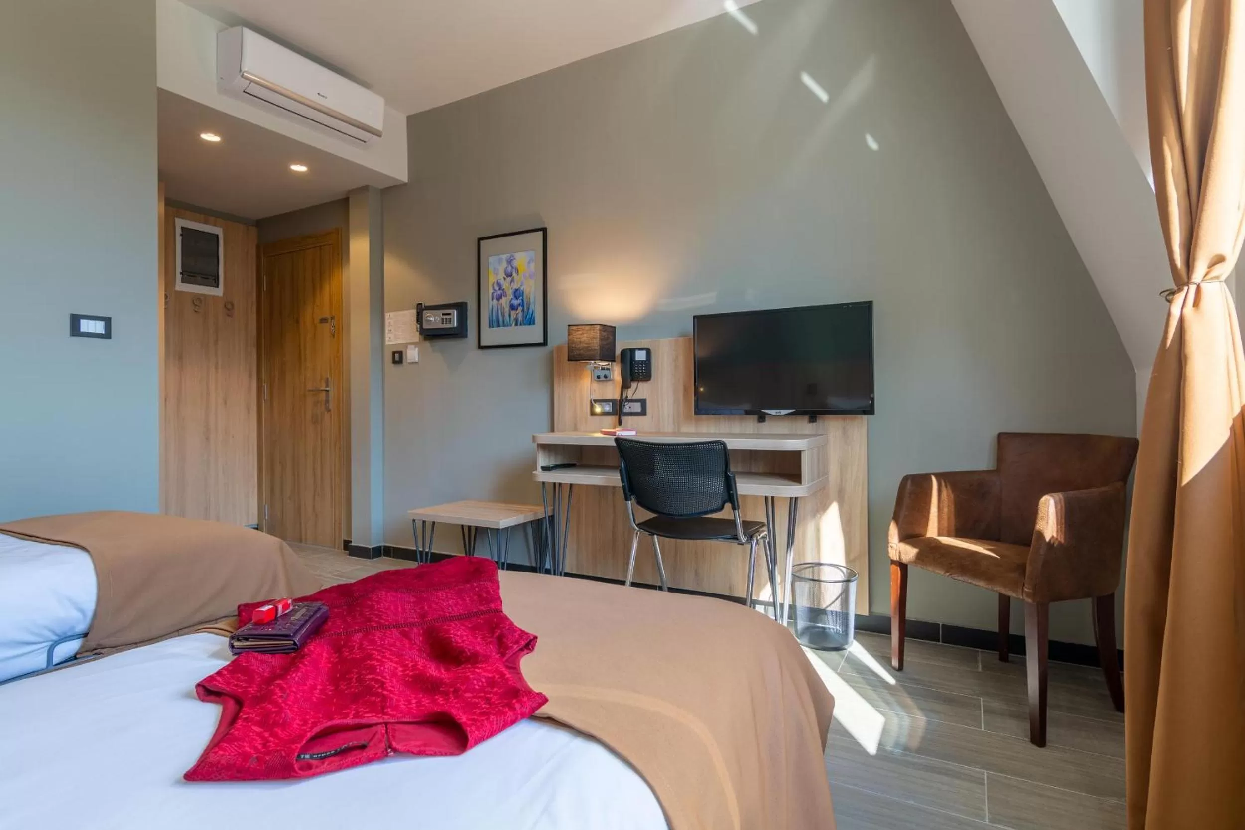 Photo of the whole room, Bed in Hotel Resurs