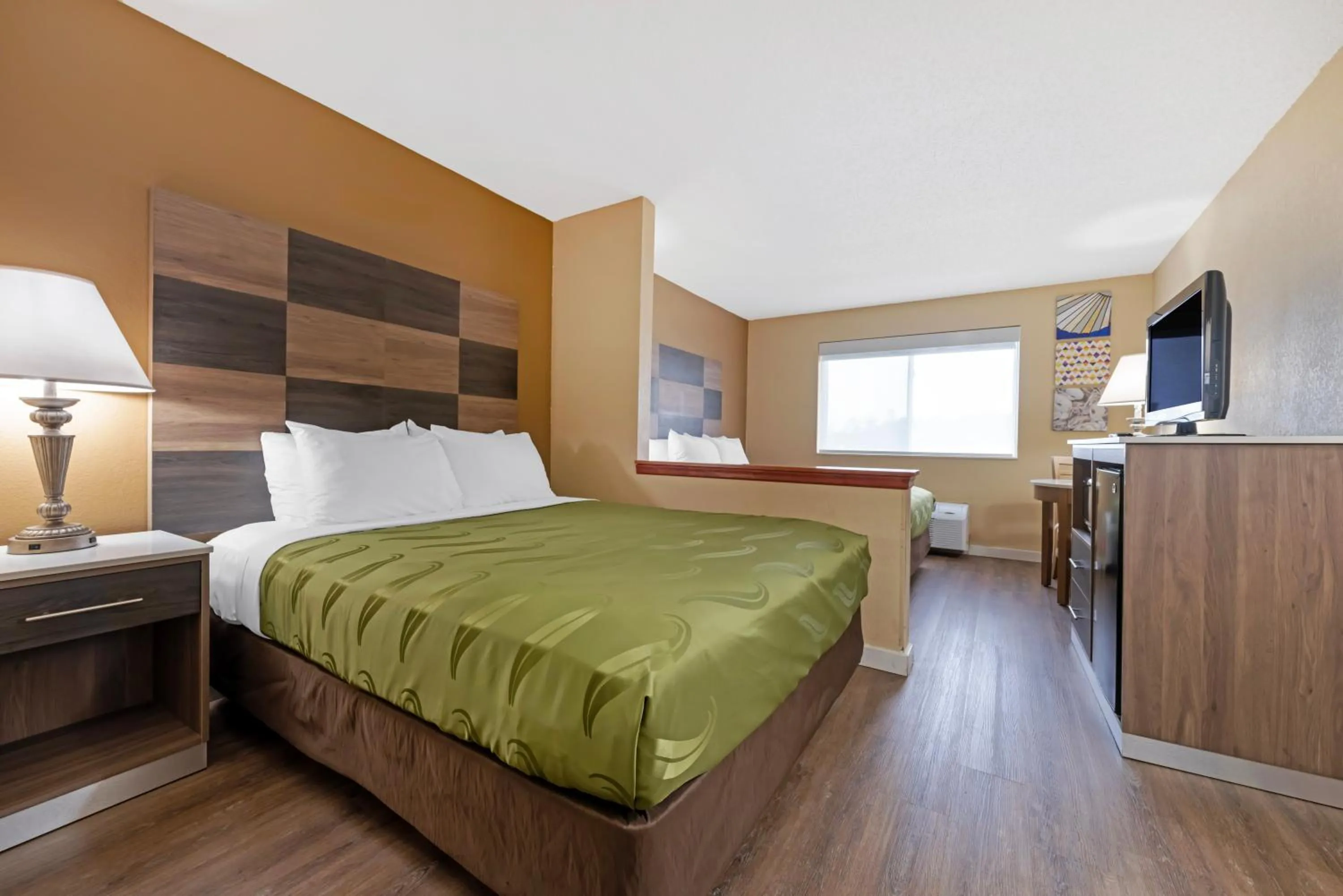 Bed in Quality Inn Bemidji