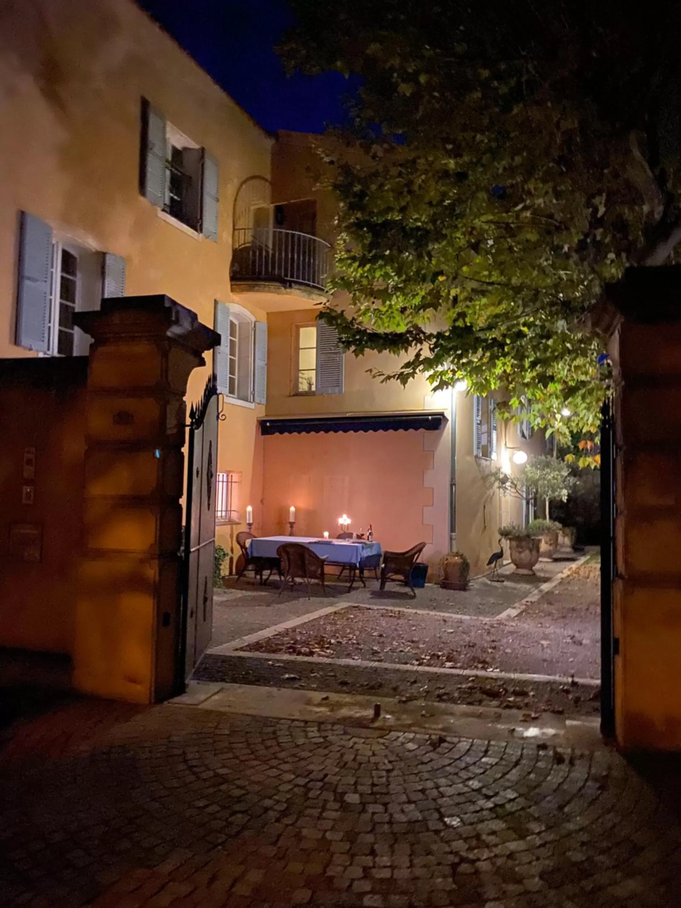 Property Building in La Maison de Platane B&B