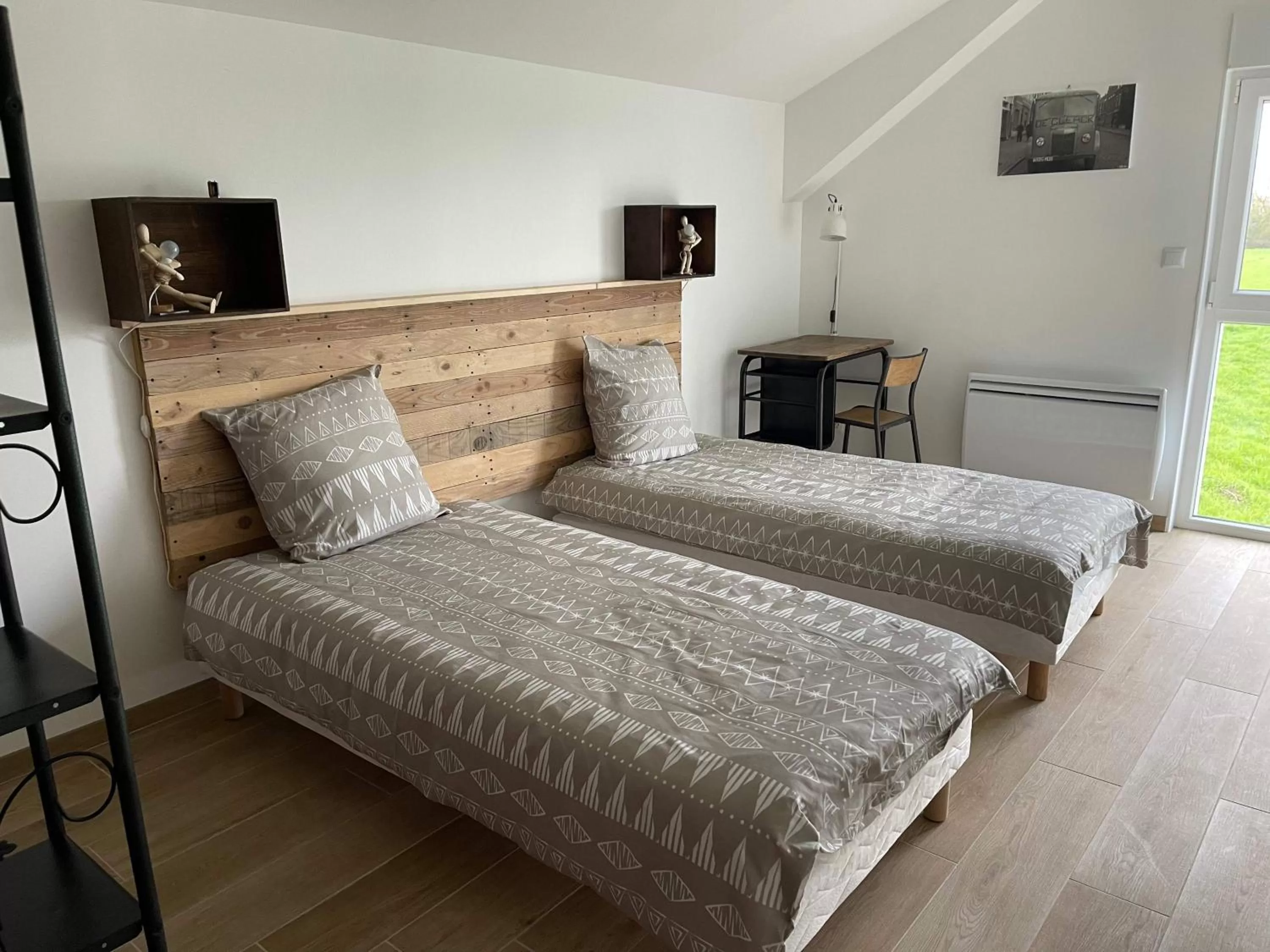 Bedroom, Bed in L'échappée flamande