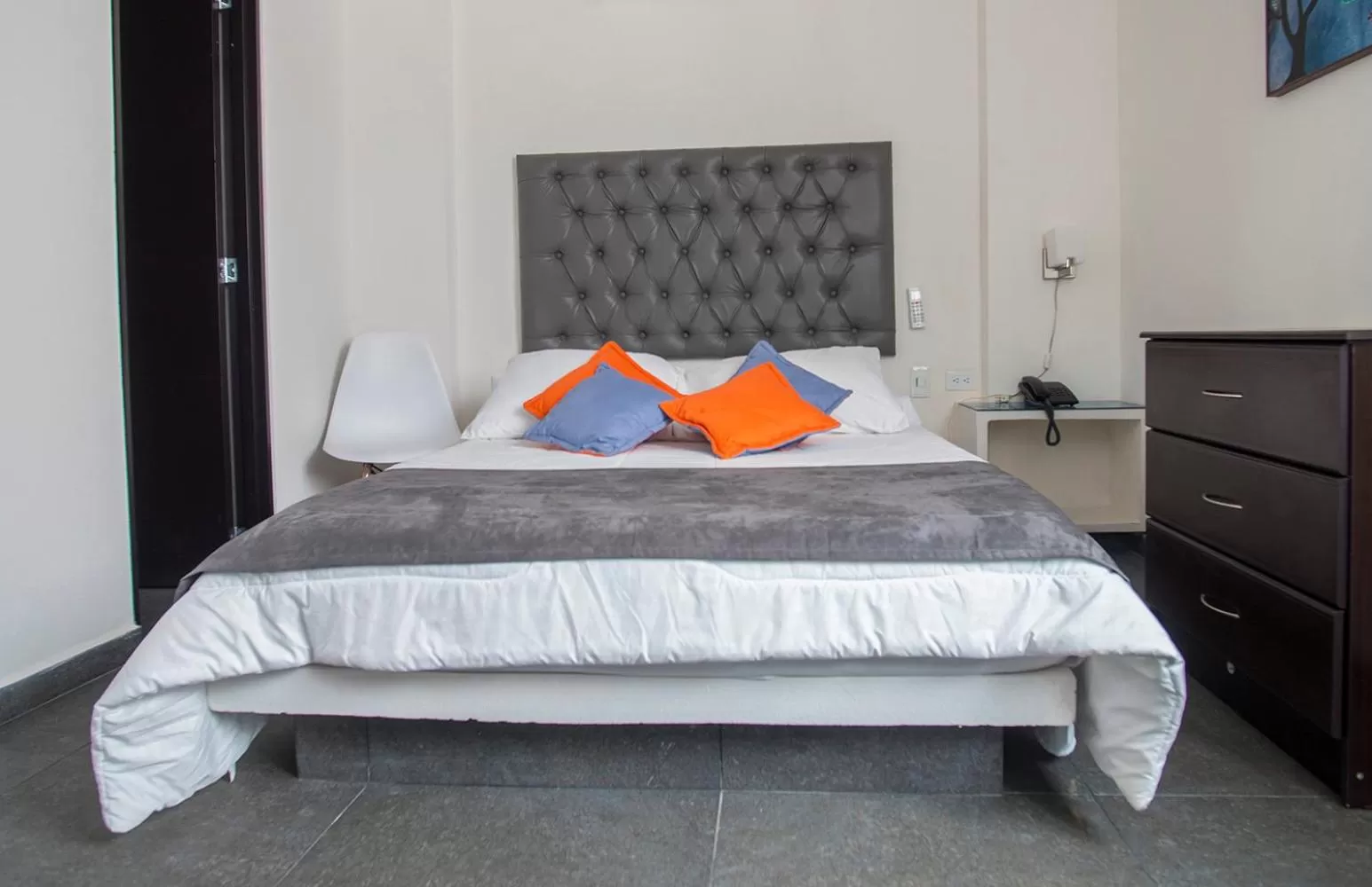 Bed in Hotel Grand H&R