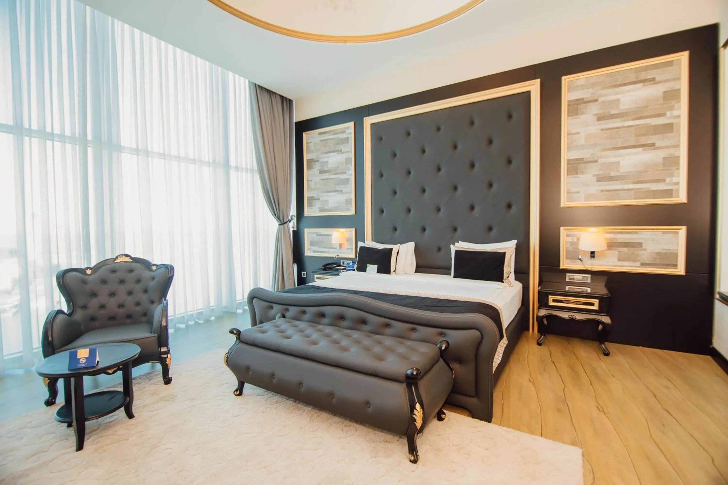 Bed in JRW Welmond Hotel