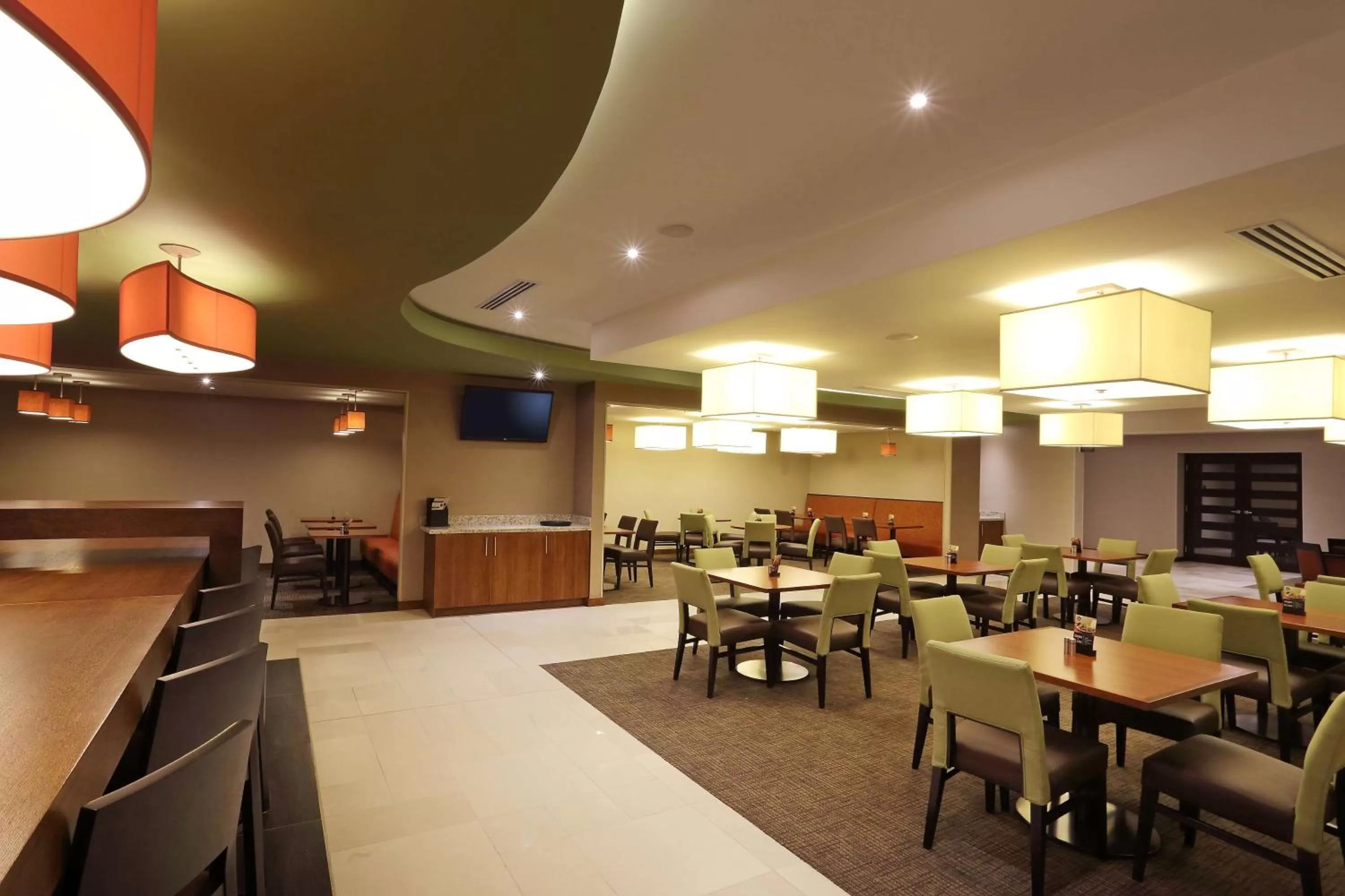 Restaurant/places to eat in MARINN PLACE Financial District