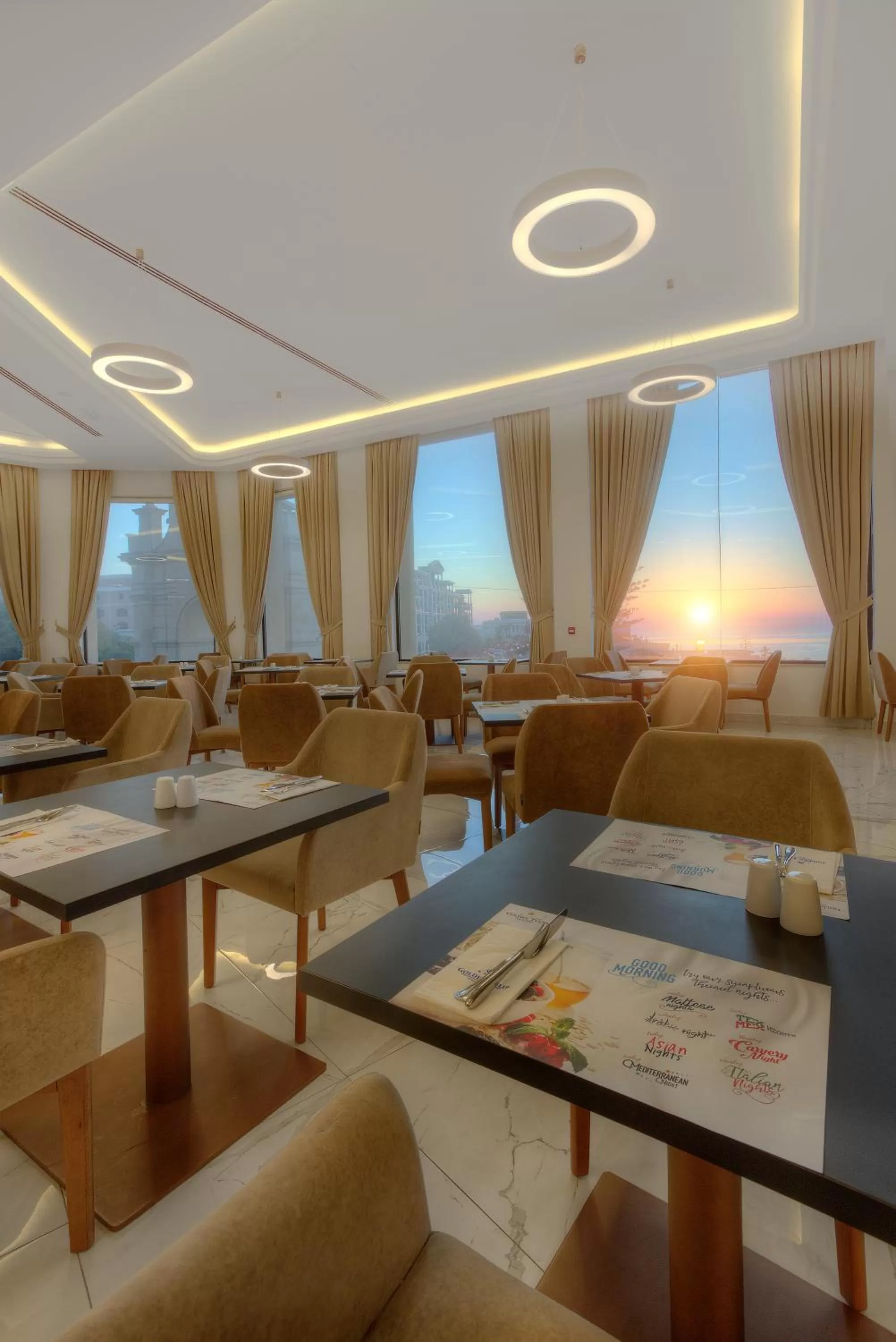 Restaurant/places to eat in Vivaldi Hotel