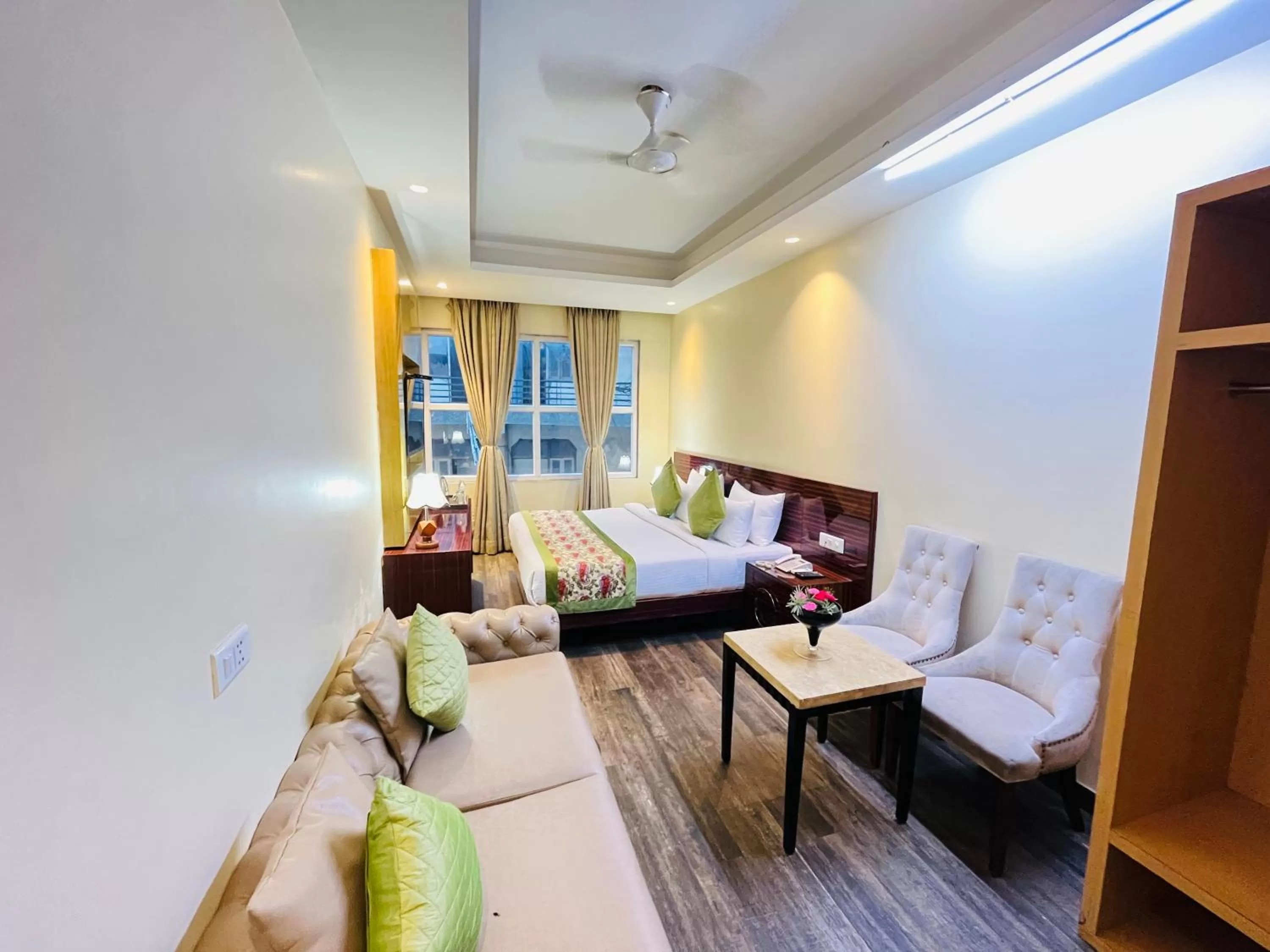 Bed in Hotel Banz near Delhi Airport