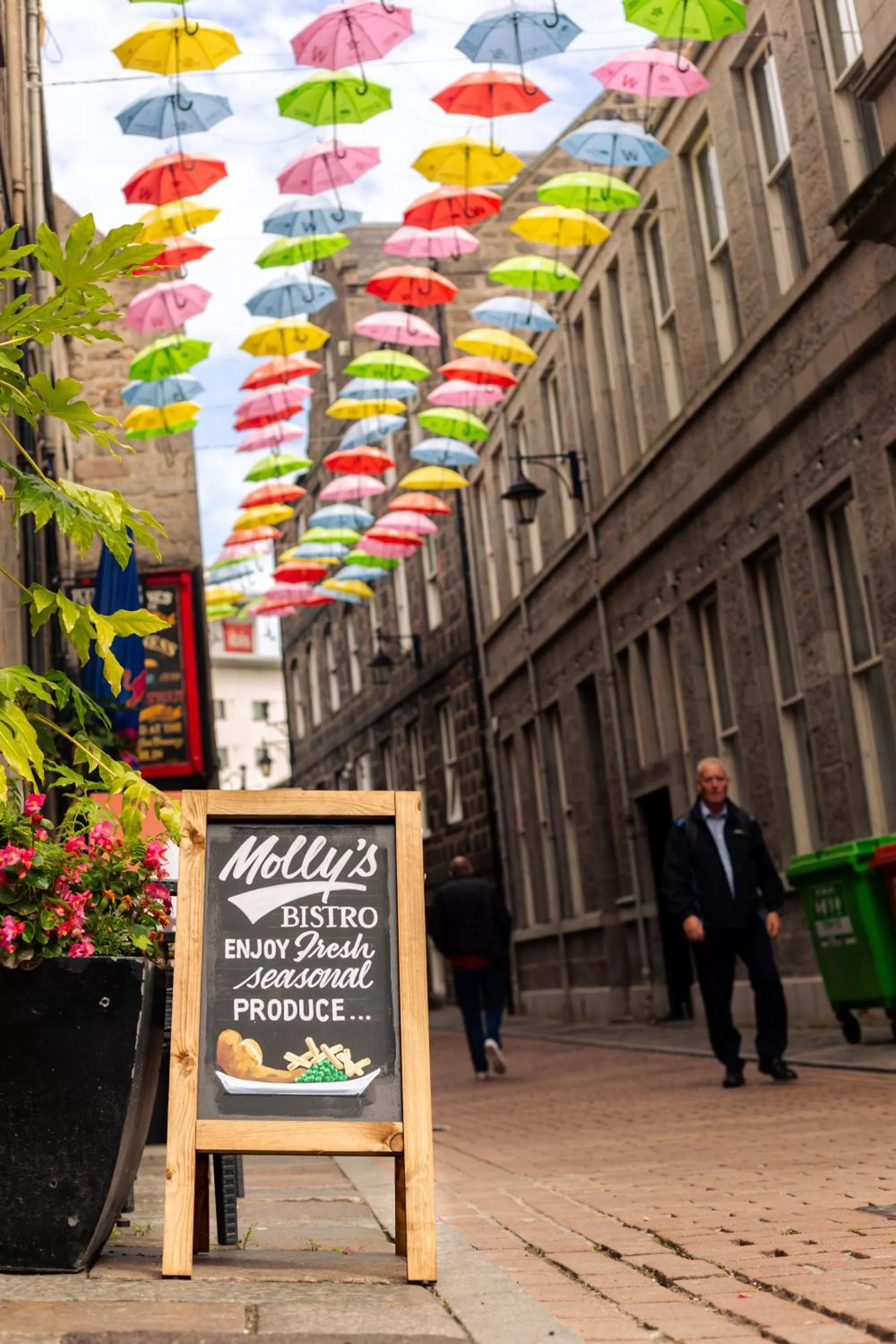 Neighbourhood in Royal Athenaeum Suites