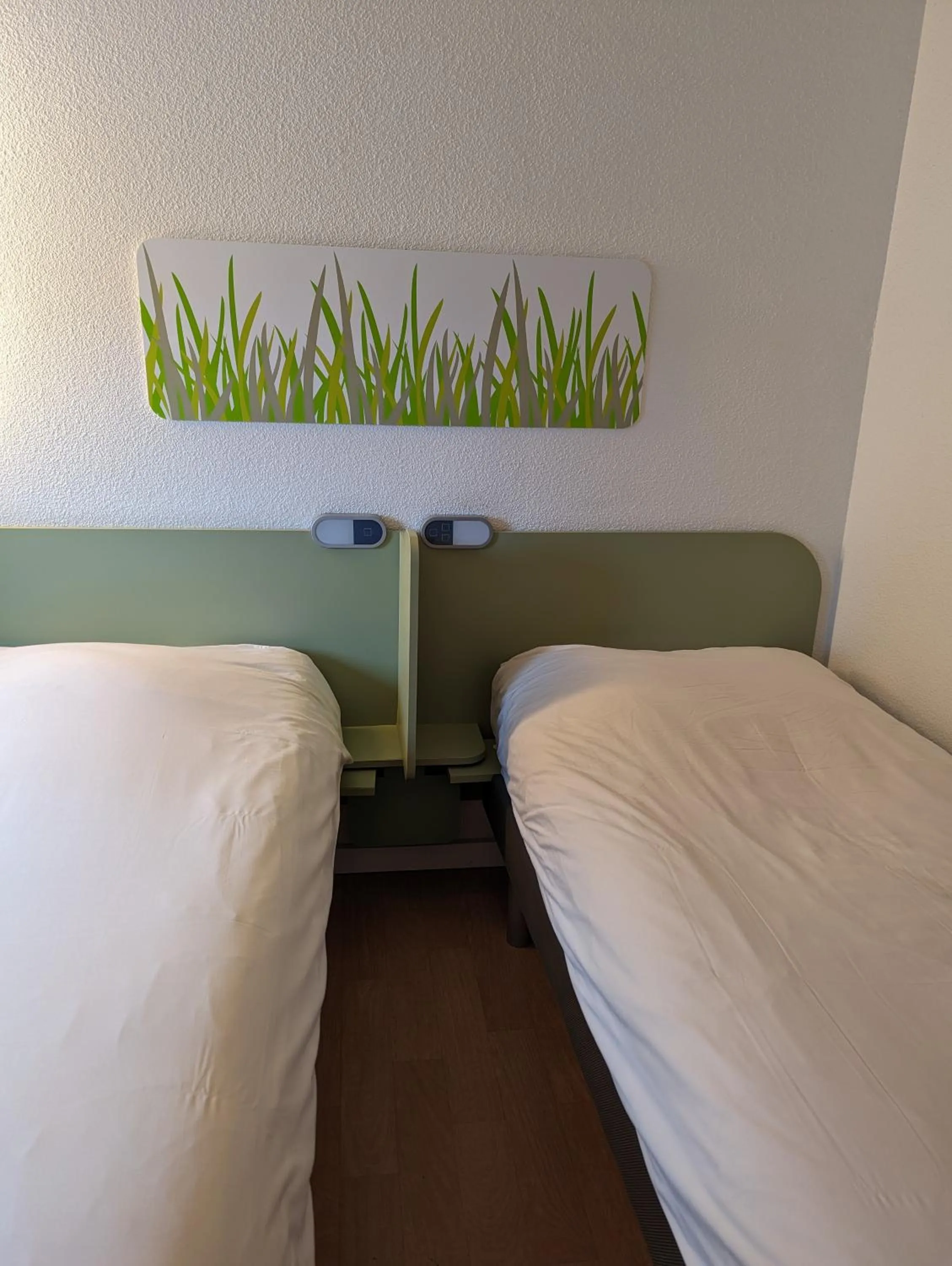Bed in ibis budget Saint-Omer Centre