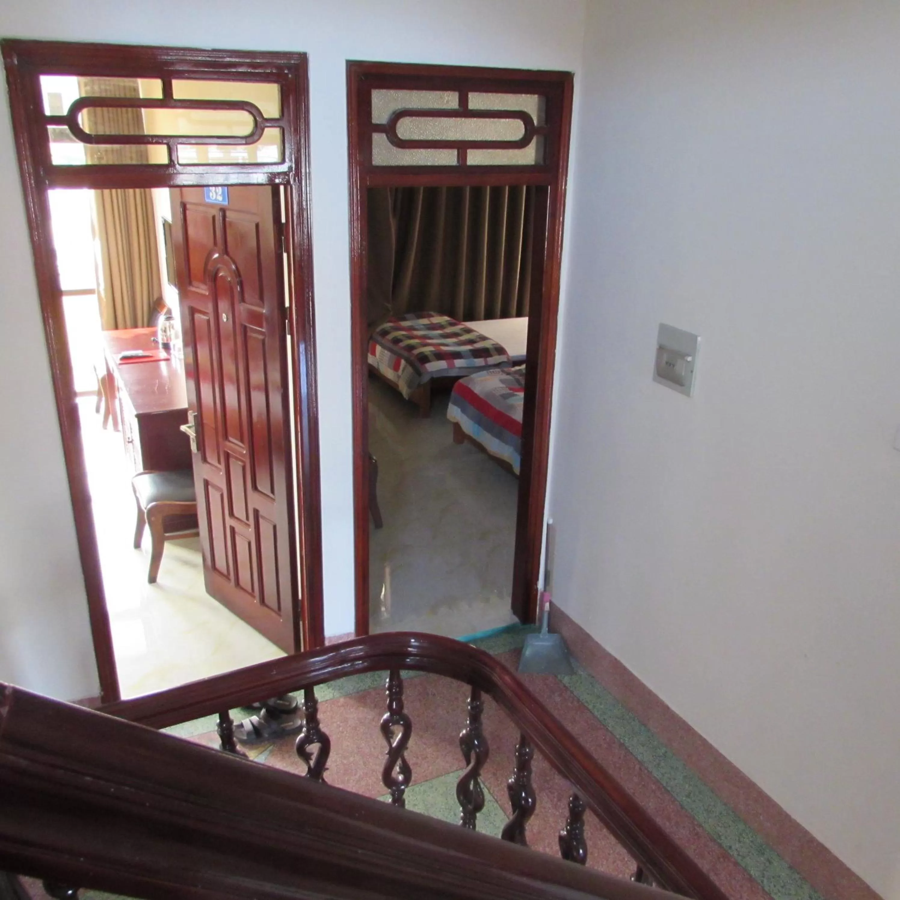 Text overlay, Bed in Viet Nhat Halong Hotel - Bai Chay