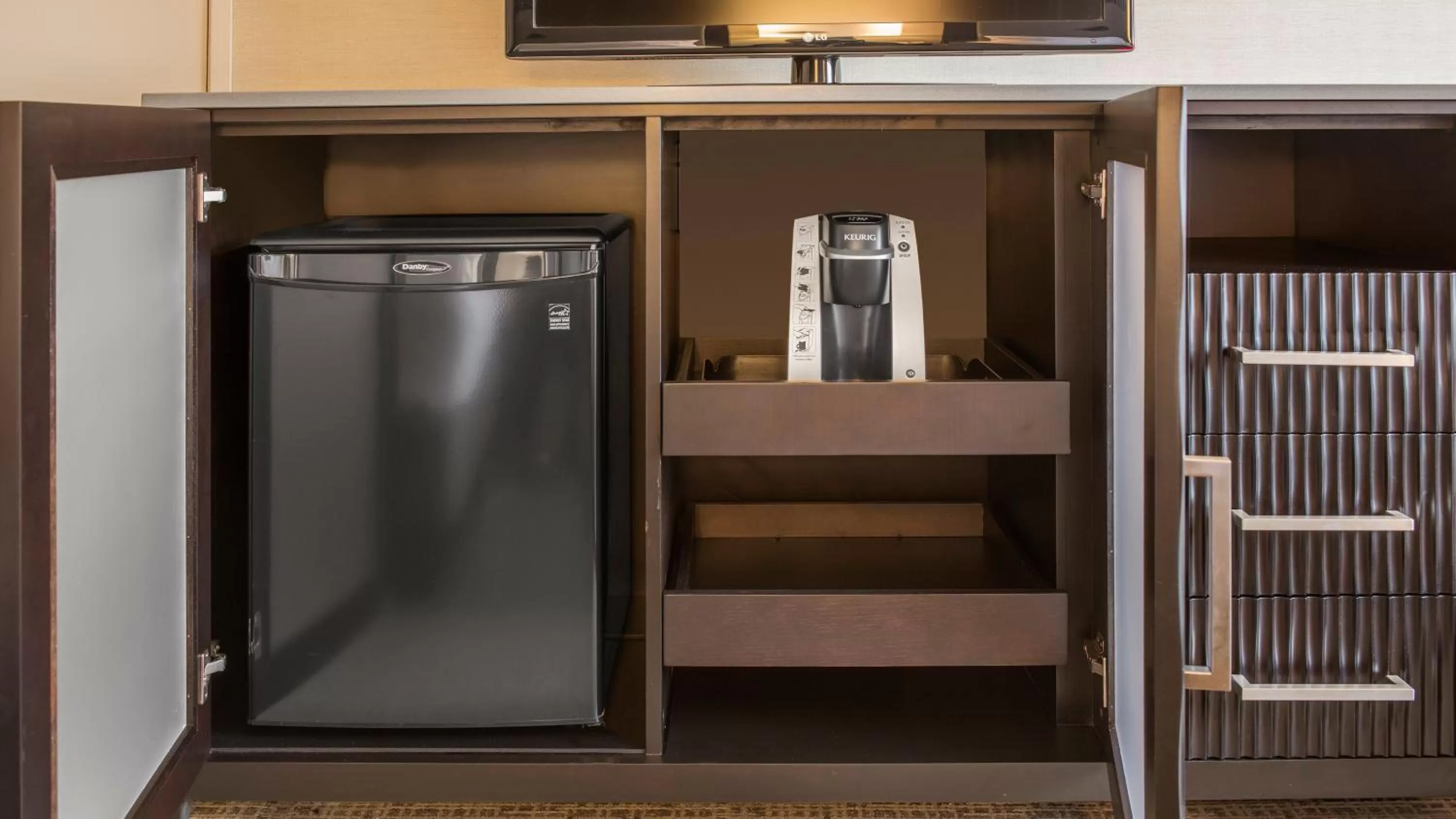 Queen Room - Hearing Accessible/Non-Smoking in Holiday Inn Denver Lakewood, an IHG Hotel