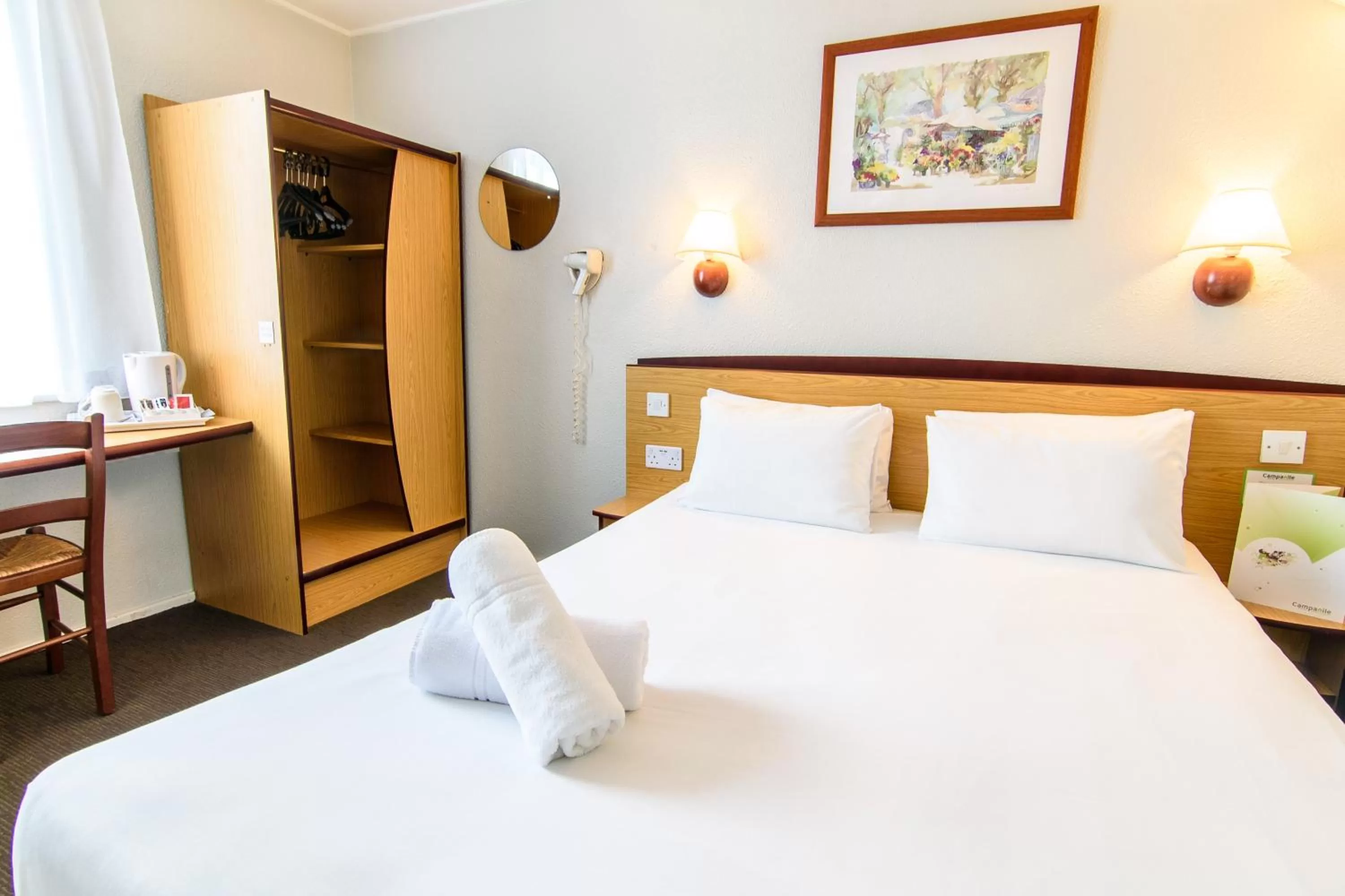 Bed in Campanile Manchester