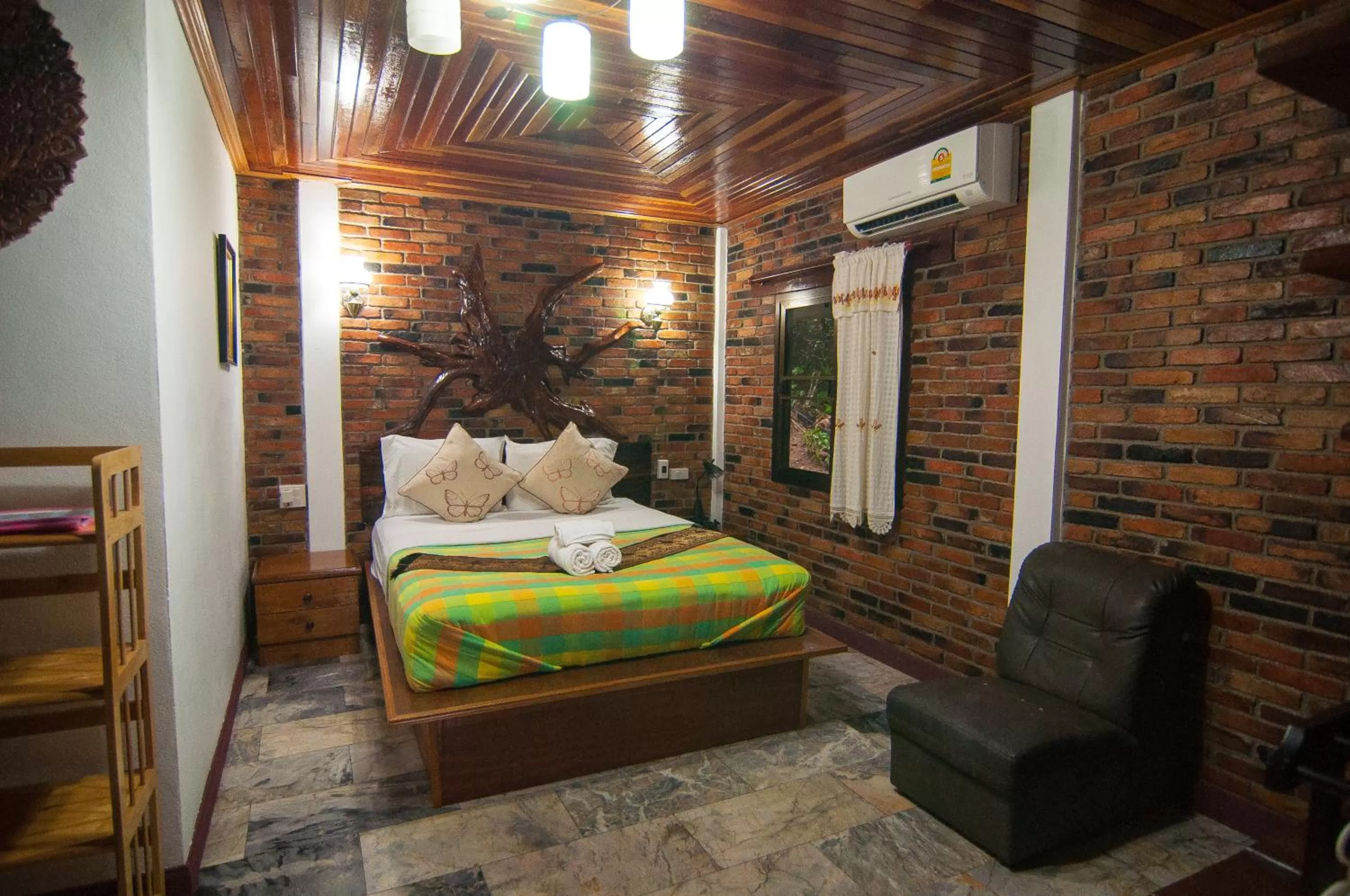 Photo of the whole room, Bed in Khao Sok Las Orquideas Resort