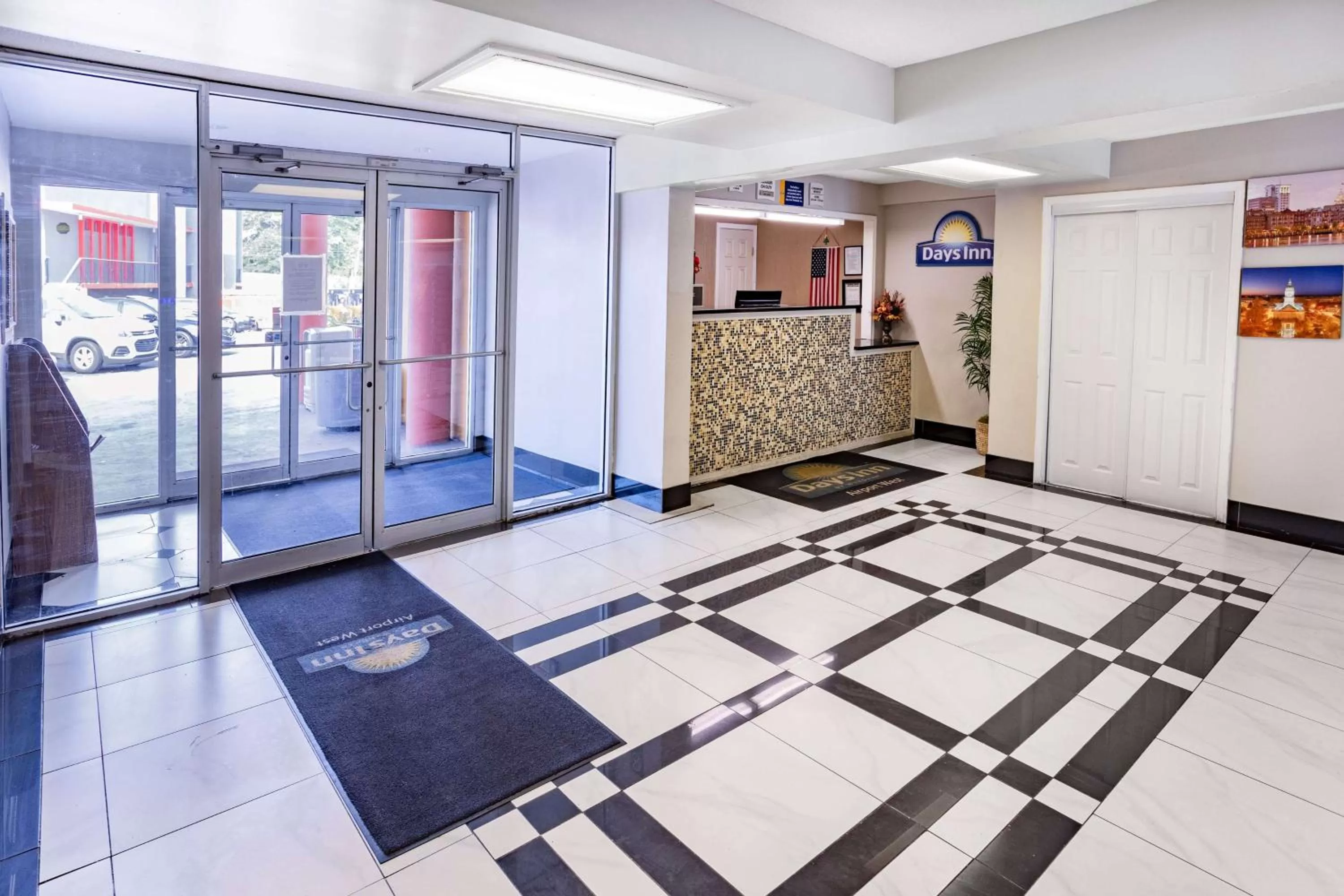 Lobby or reception in Days Inn by Wyndham Hartsfield Jackson Atlanta Airport West