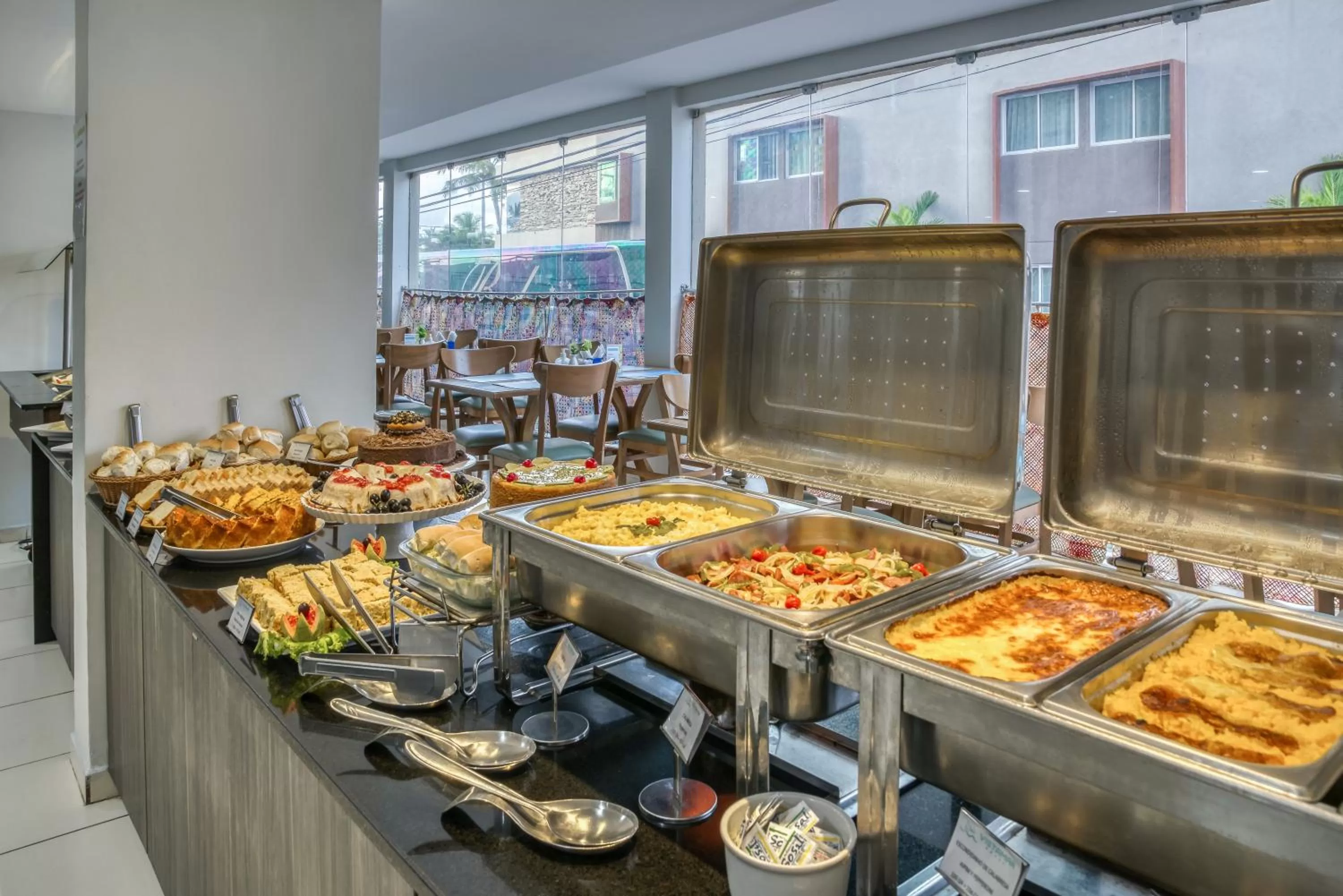 Buffet breakfast in Vistamar Hotel