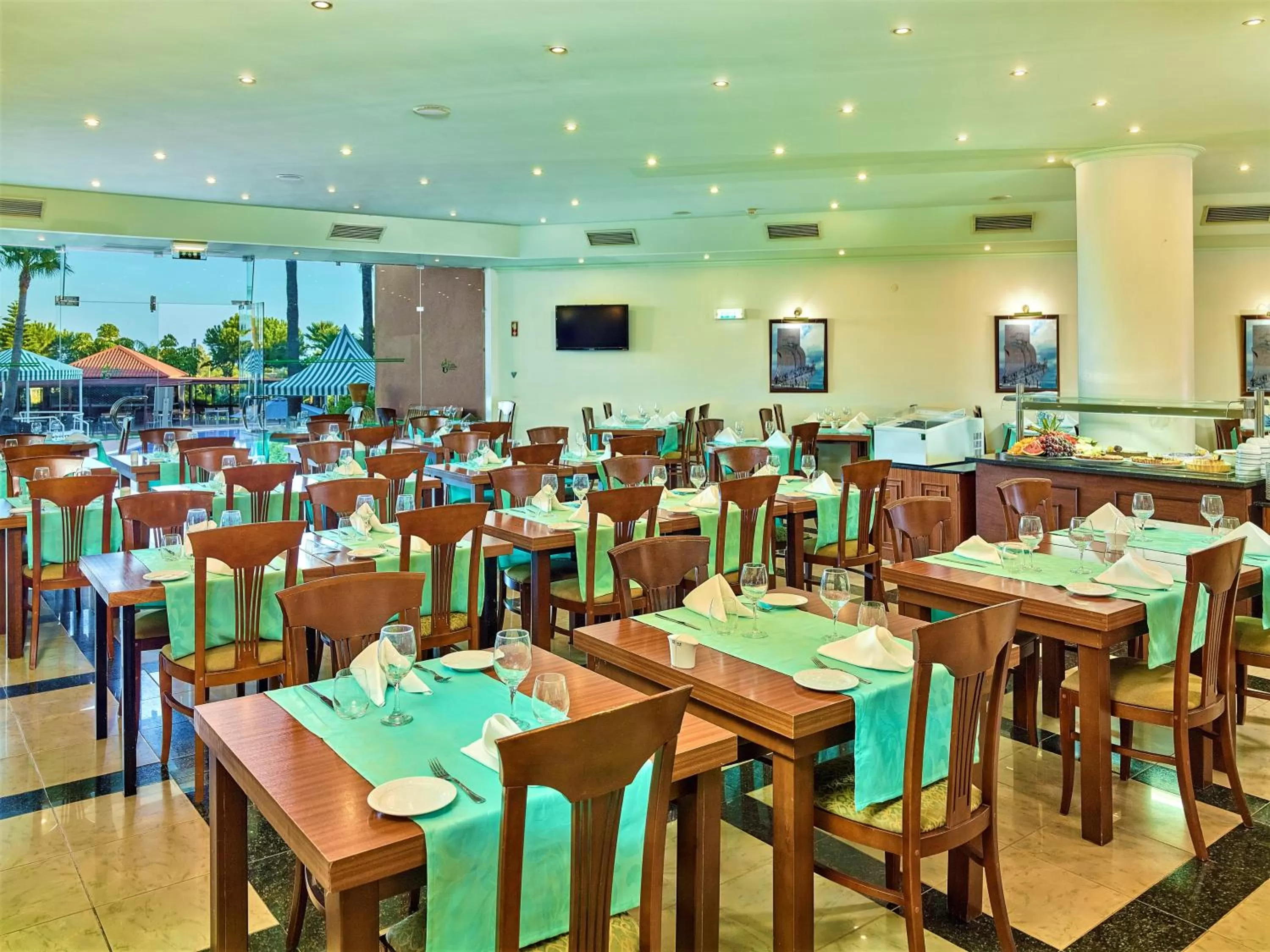 Restaurant/places to eat in Hotel Baia Grande