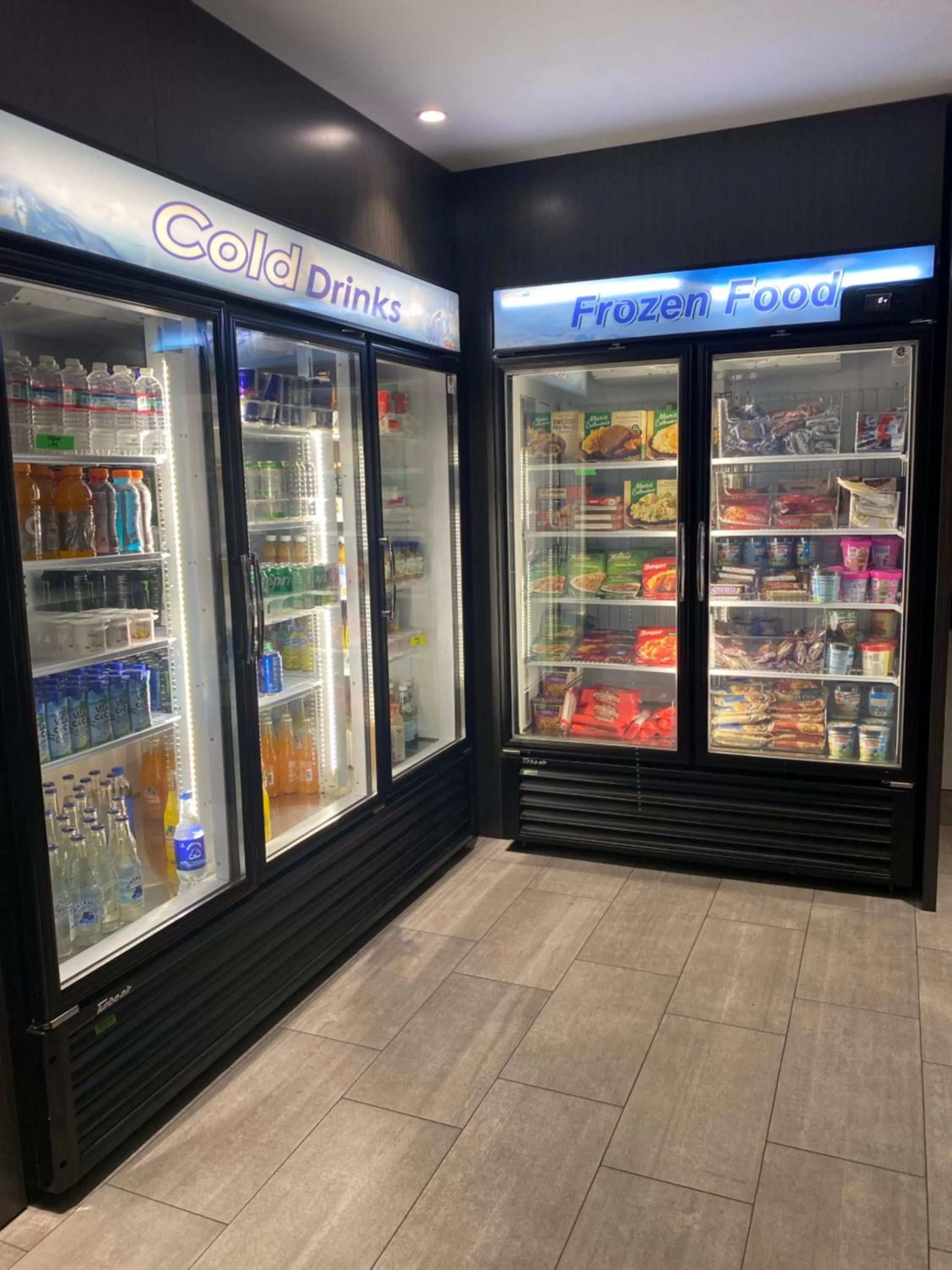 On-site shops in Studio 6 Suites Stockton, CA Waterfront