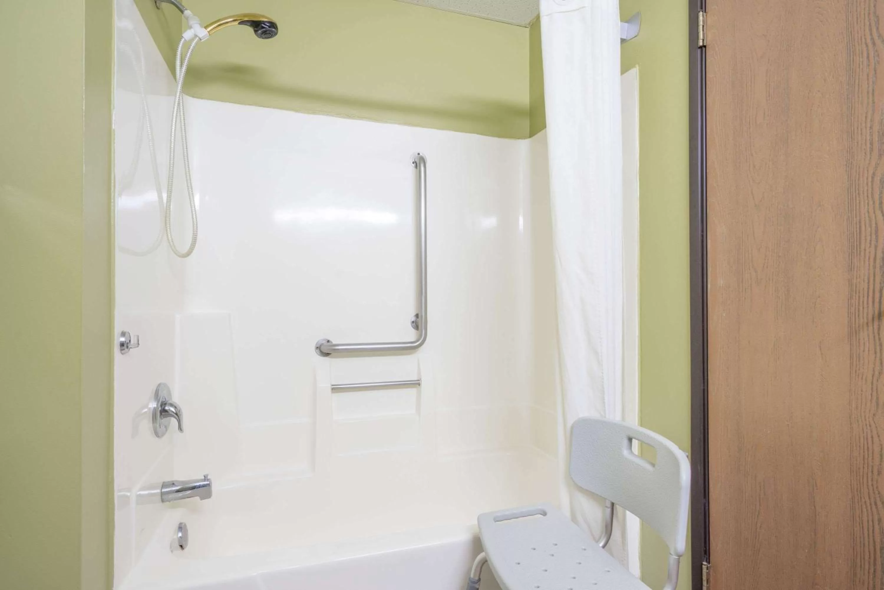 Bathroom in Super 8 by Wyndham Red Wing