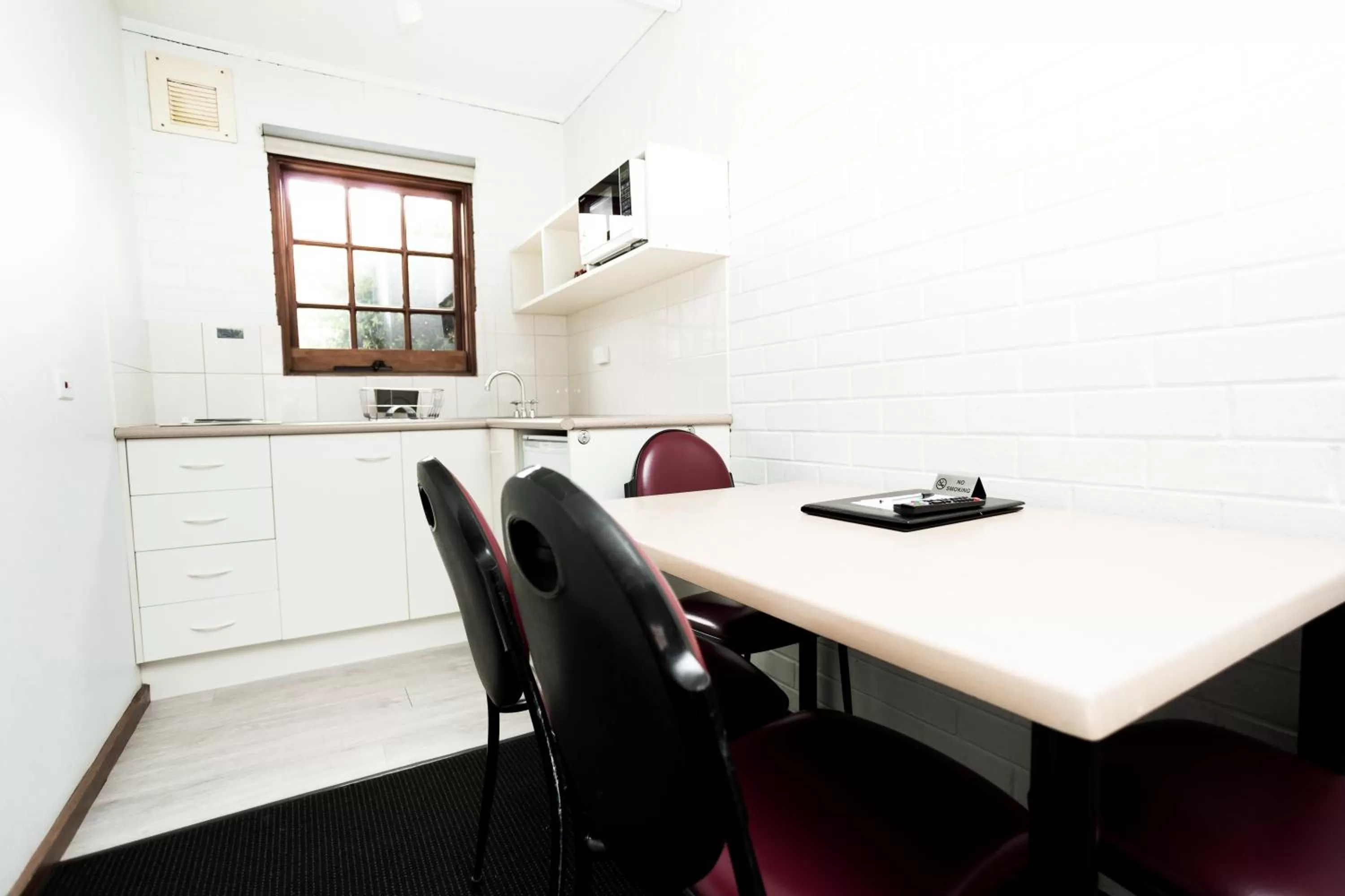 Kitchen or kitchenette in Bay Hotel Apartments