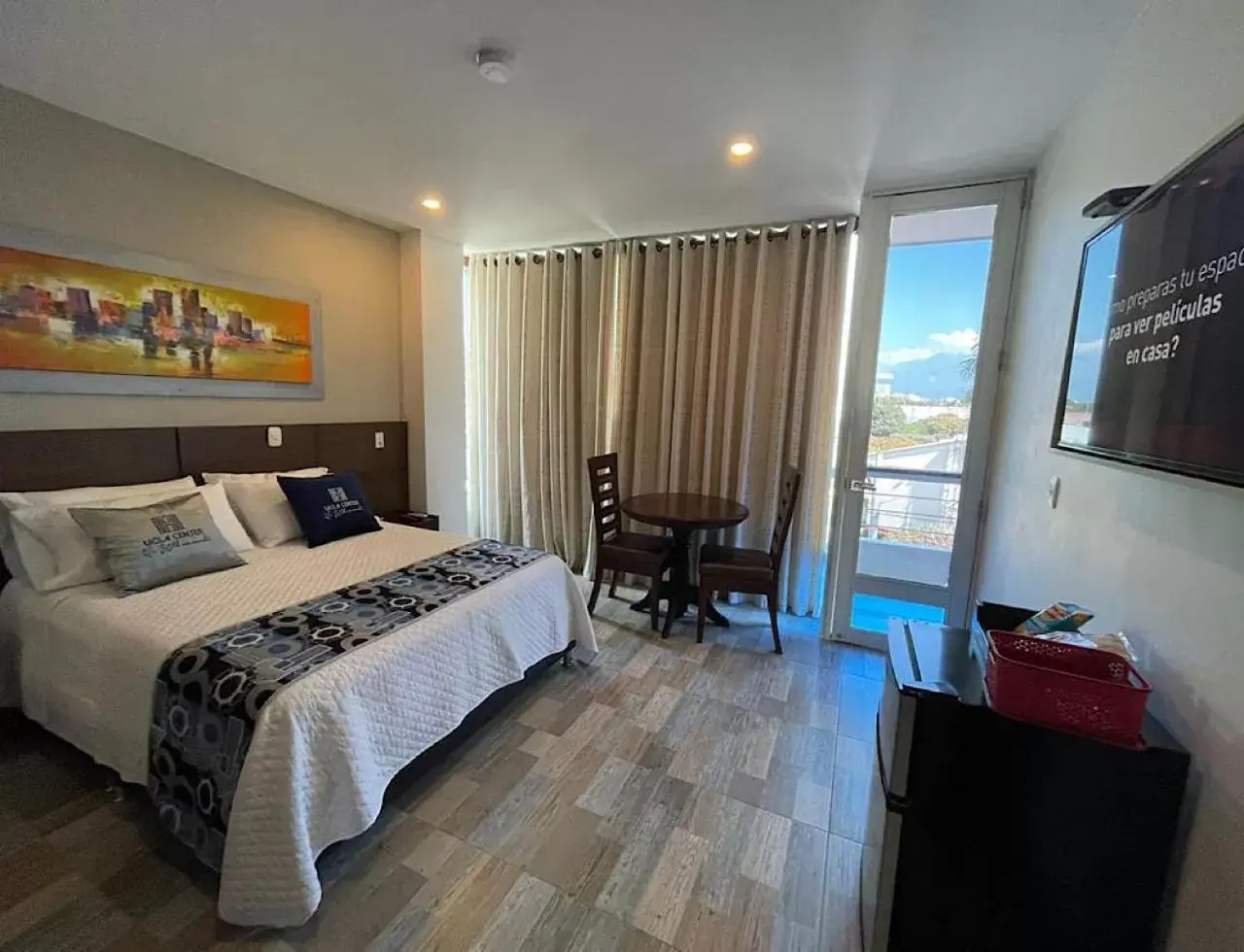 Deluxe Room with Balcony in Hotel Ucla Center Deluxe Room with Balcony in Hotel Ucla Center