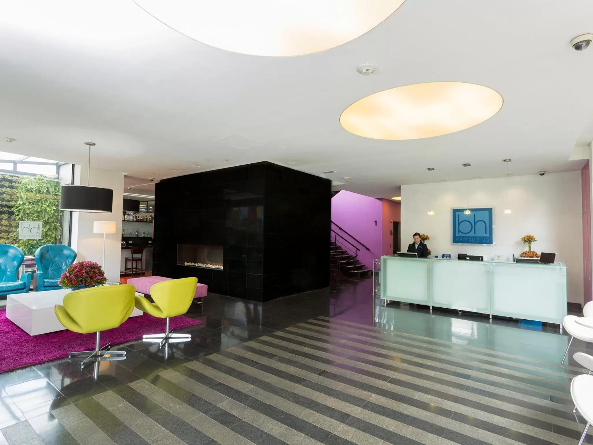 Lobby or reception in Hotel bh Parque 93