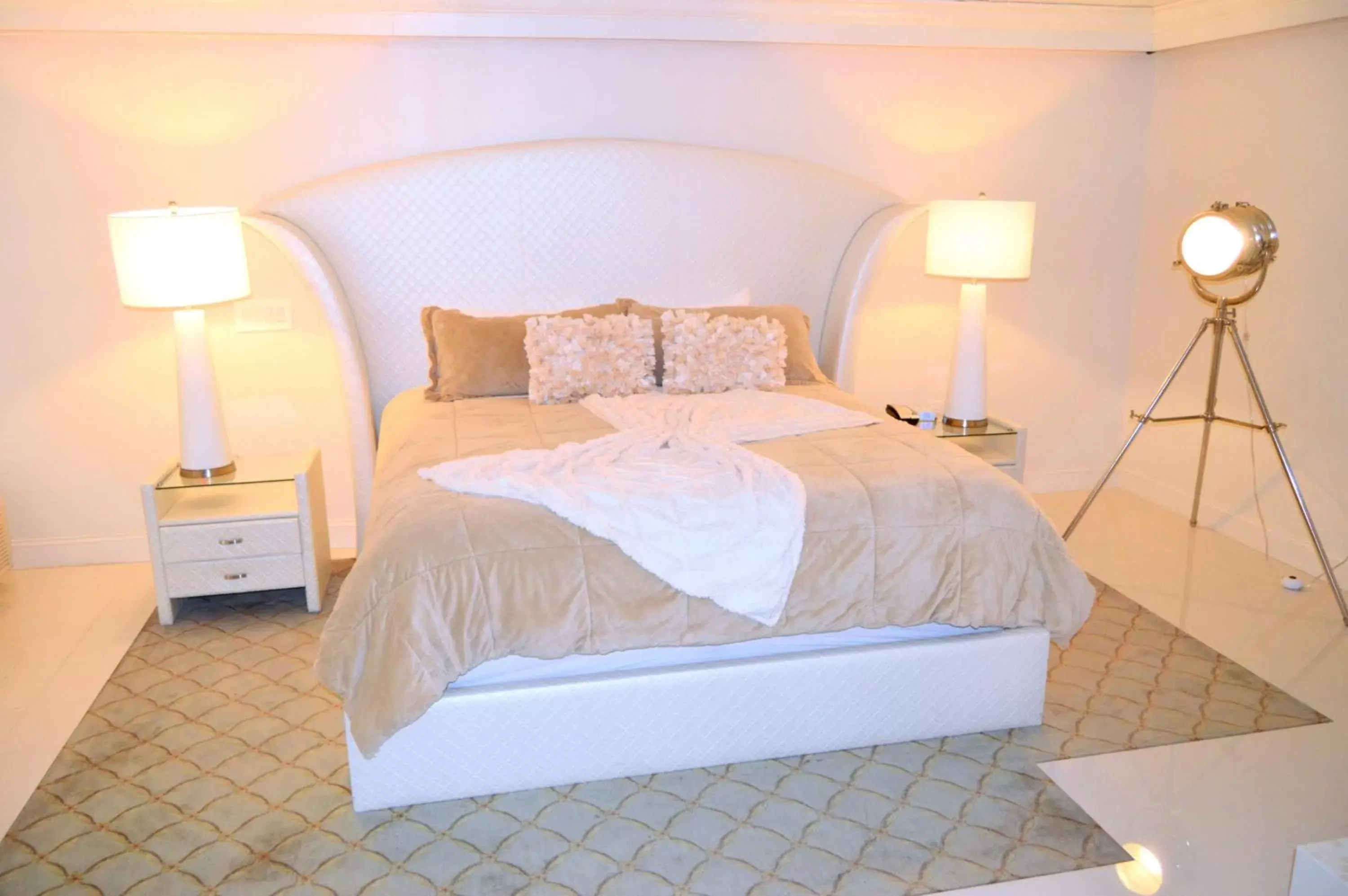 King Suite with Hot Tub and City View - Non-Smoking in Best Western Plus Wilkes Barre Center City King Suite with Hot Tub and City View - Non-Smoking in Best Western Plus Wilkes Barre Center City