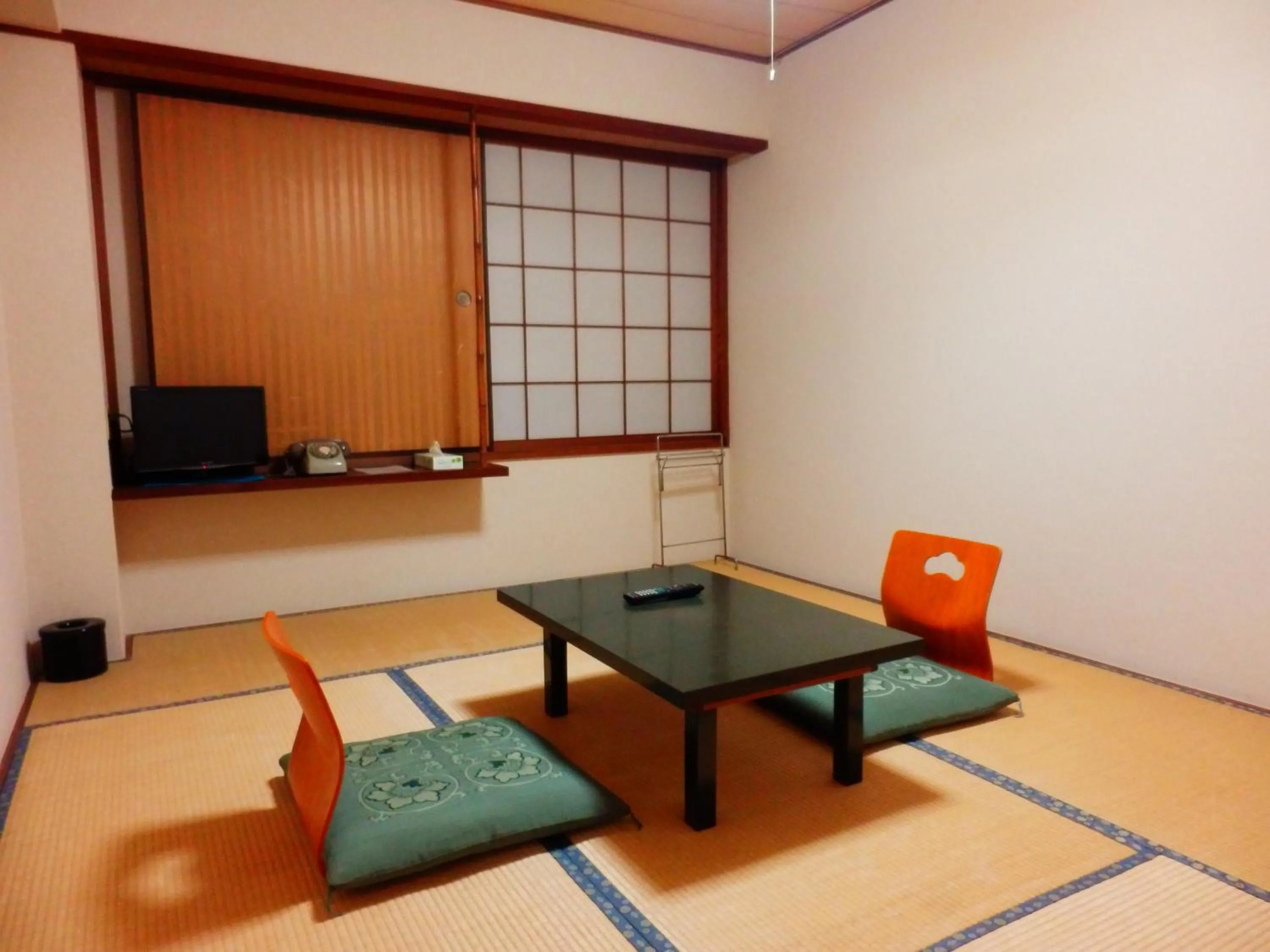 Dining area in Nakayasu Ryokan
