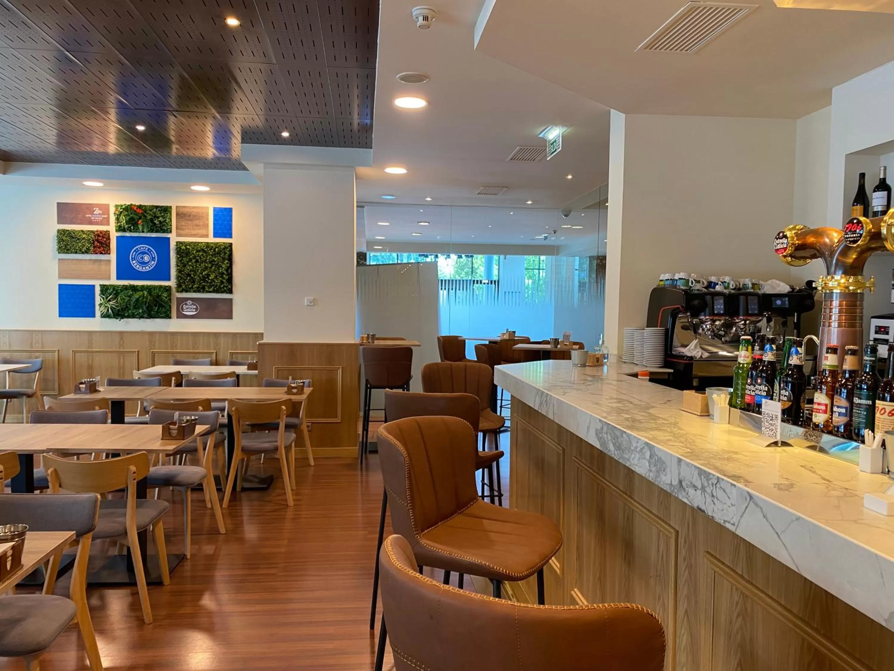 Restaurant/places to eat in Hotel Zentral Gijón Rey Pelayo