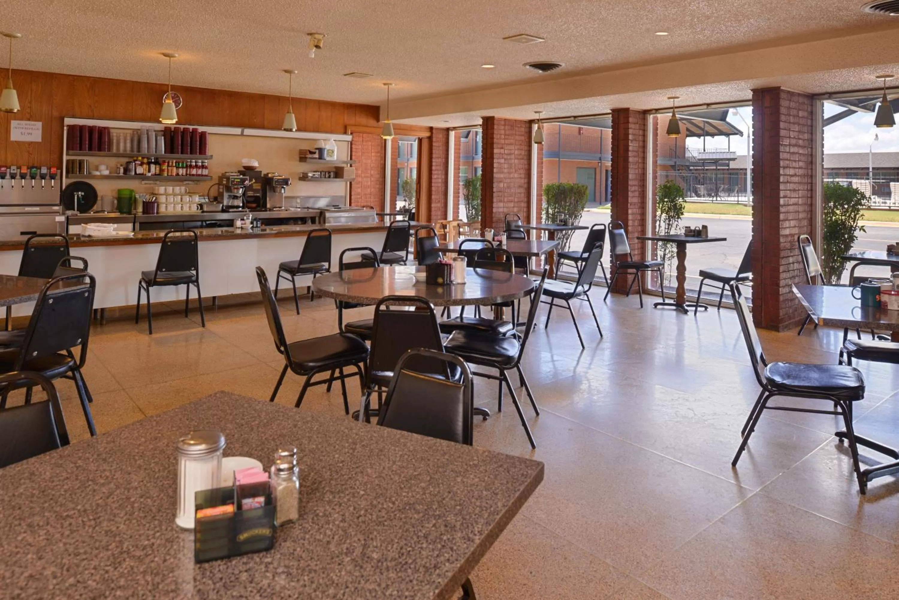 Restaurant/places to eat in Ranch House Motel