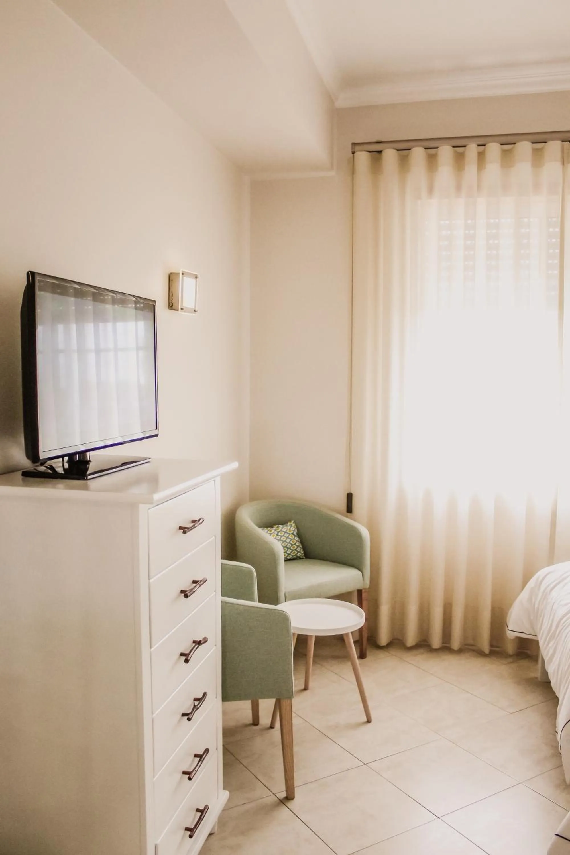 TV and multimedia, Bed in Hotel Neptuno